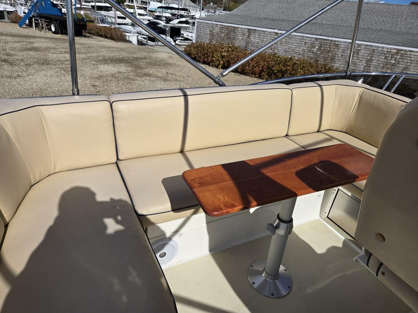 2017 Sabre 48 Flybridge — photo 18