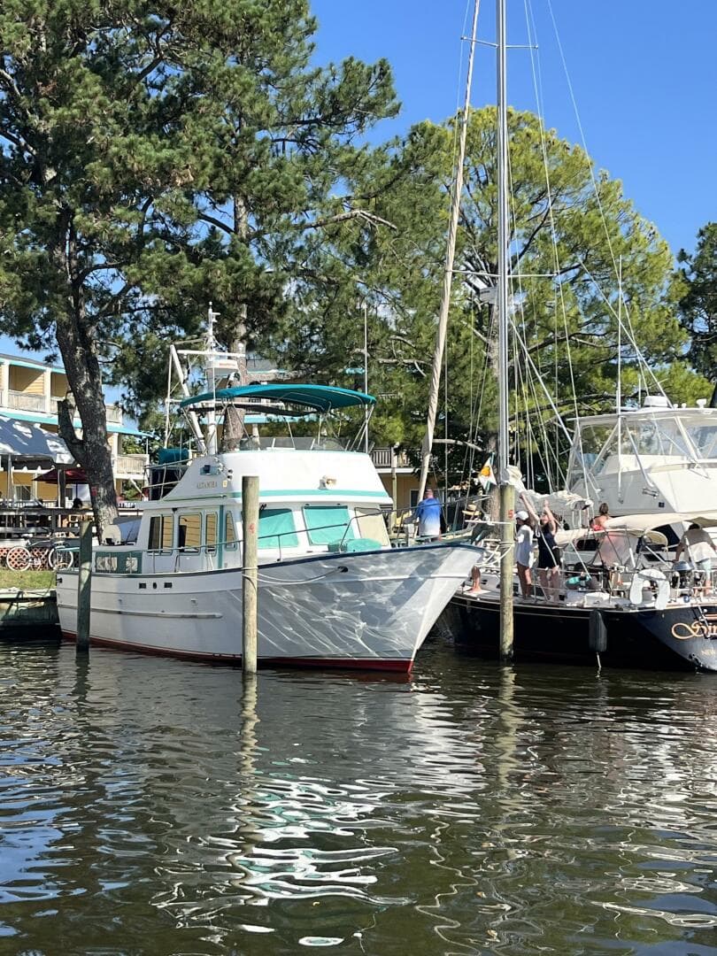 1989 Marine Trader 38 Double Cabin — photo 3