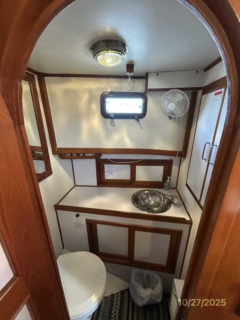 1989 Marine Trader 38 Double Cabin — photo 54