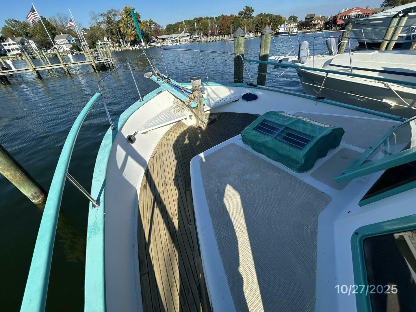 1989 Marine Trader 38 Double Cabin — photo 9