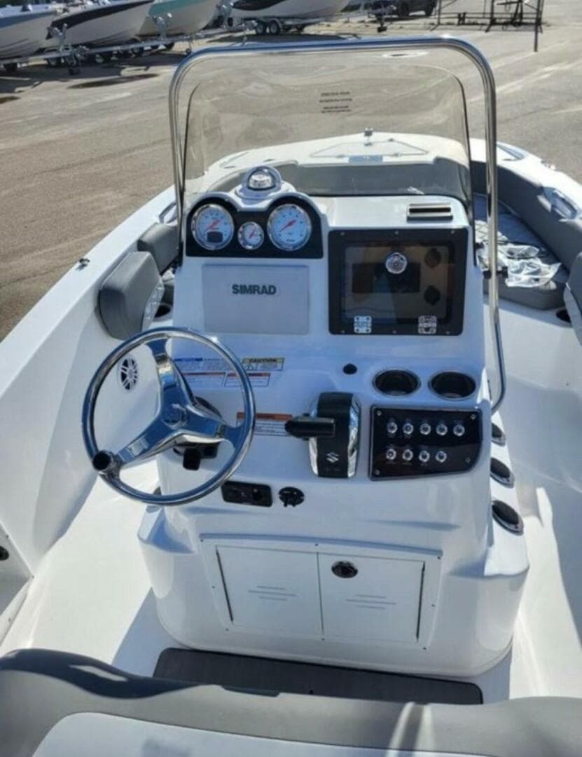 2025 Nauticstar 191 Hybrid — photo 10