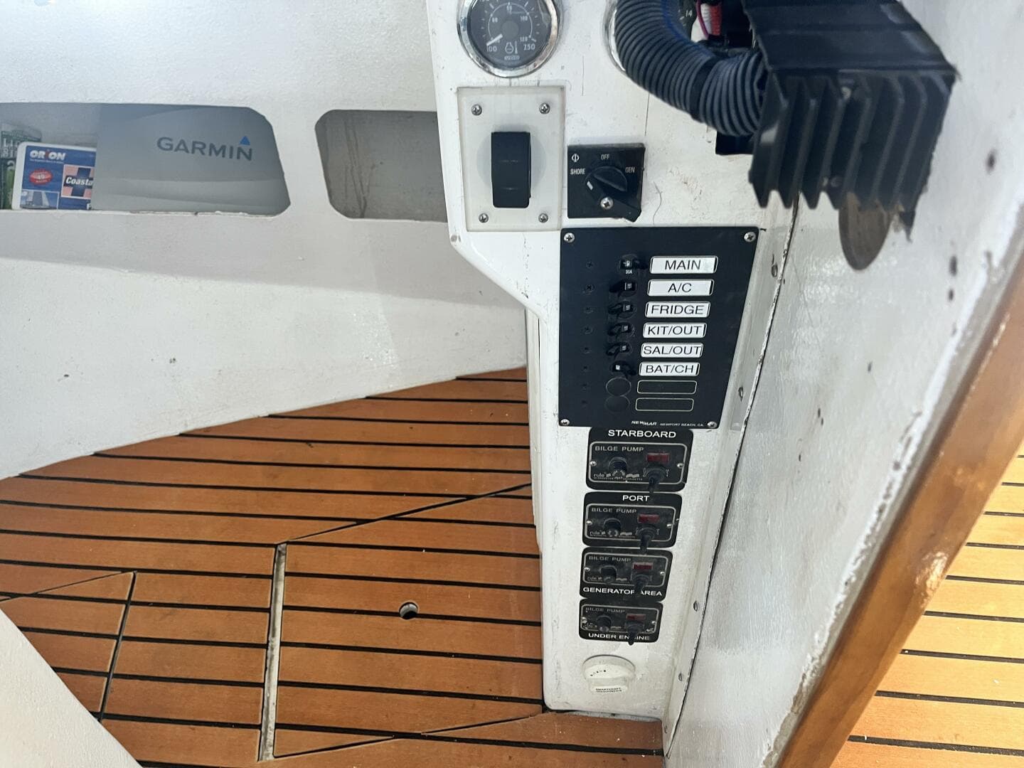 2008 Custom Glenn Young 32 Lafitte Skiff — photo 30