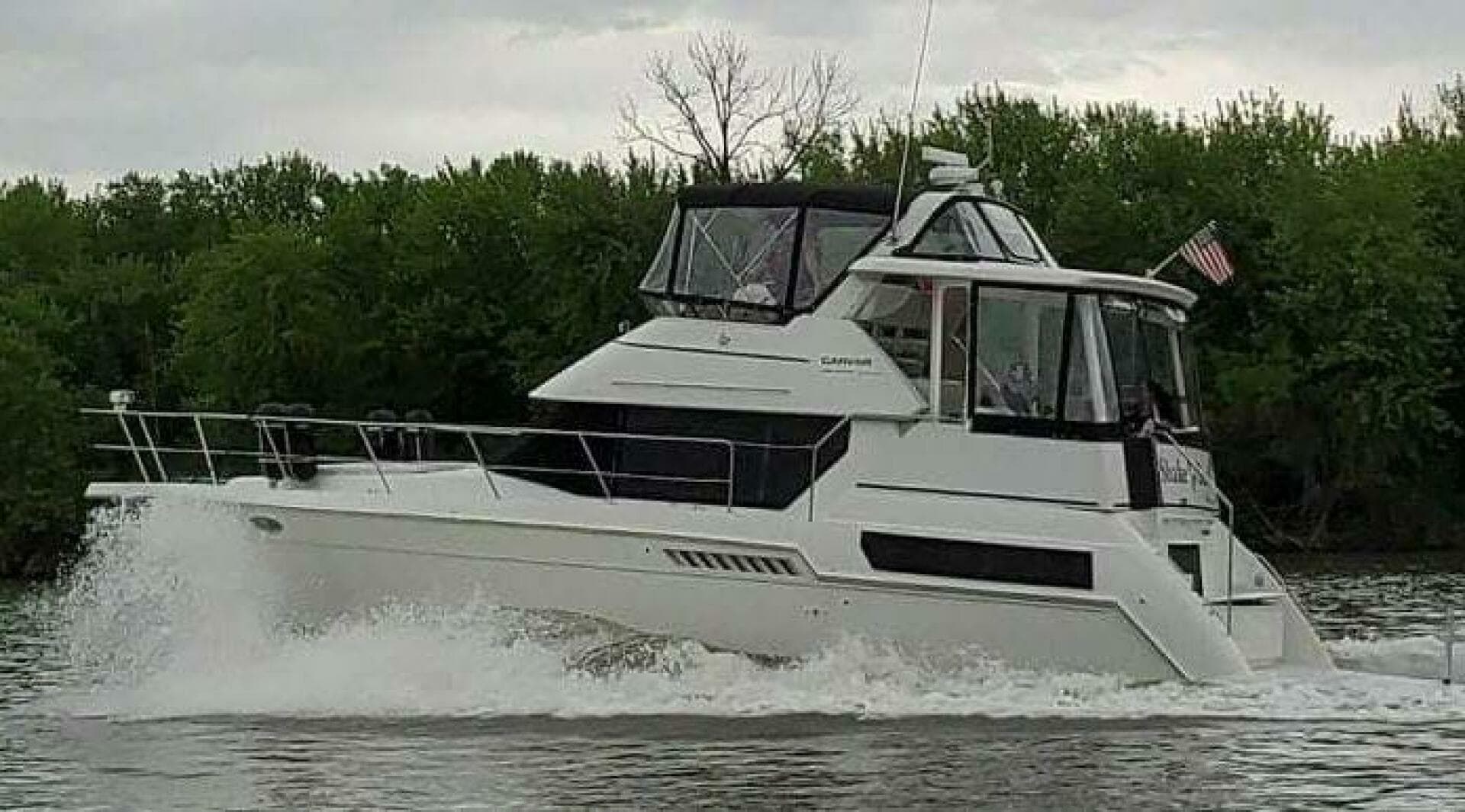 1998 Carver 355 Aft Cabin — photo 6
