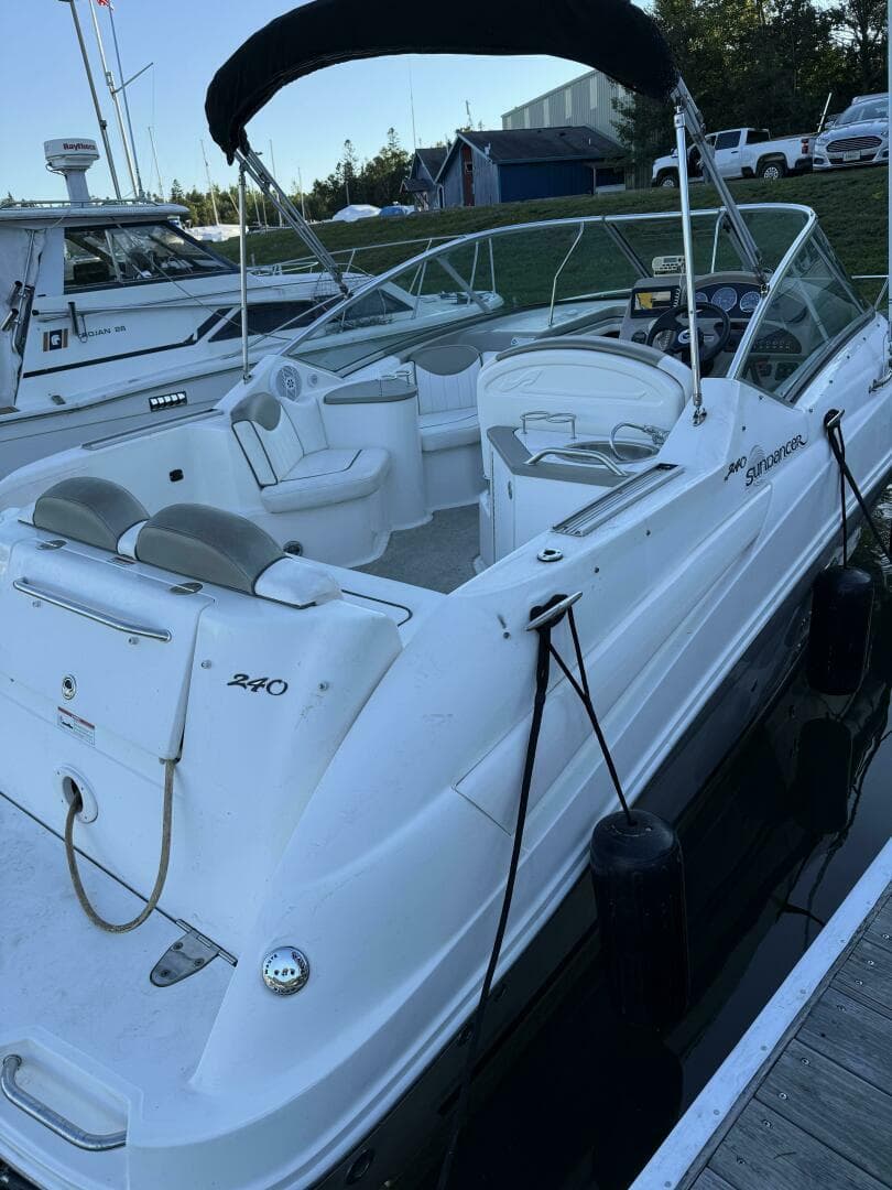 2007 Sea Ray 240 Sundancer — photo 6