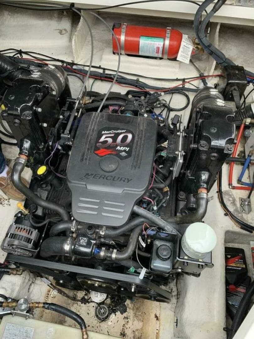 2007 Sea Ray 240 Sundancer — photo 17