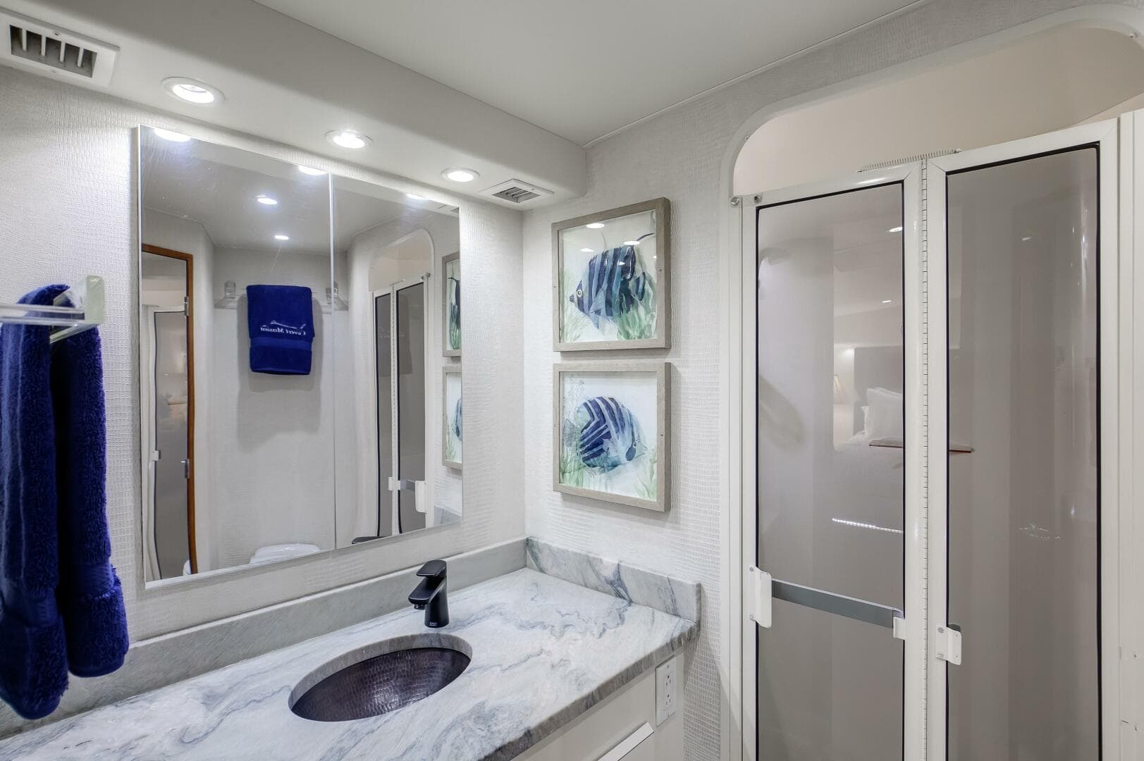 1998 Viking 58 Convertible — photo 15