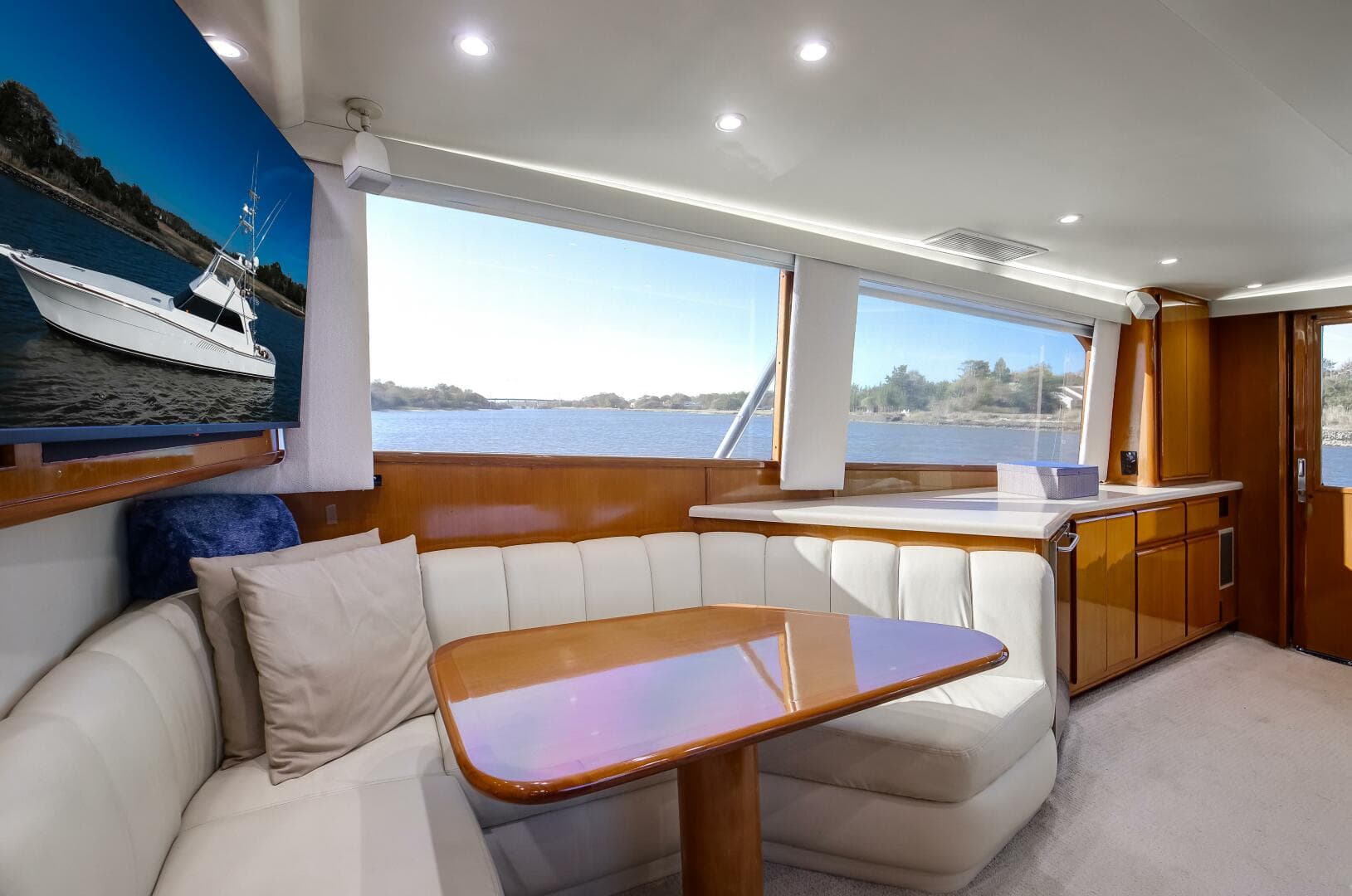 1998 Viking 58 Convertible — photo 11