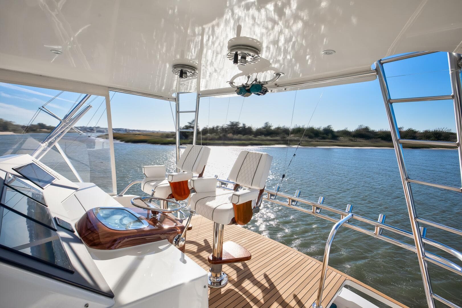 1998 Viking 58 Convertible — photo 8