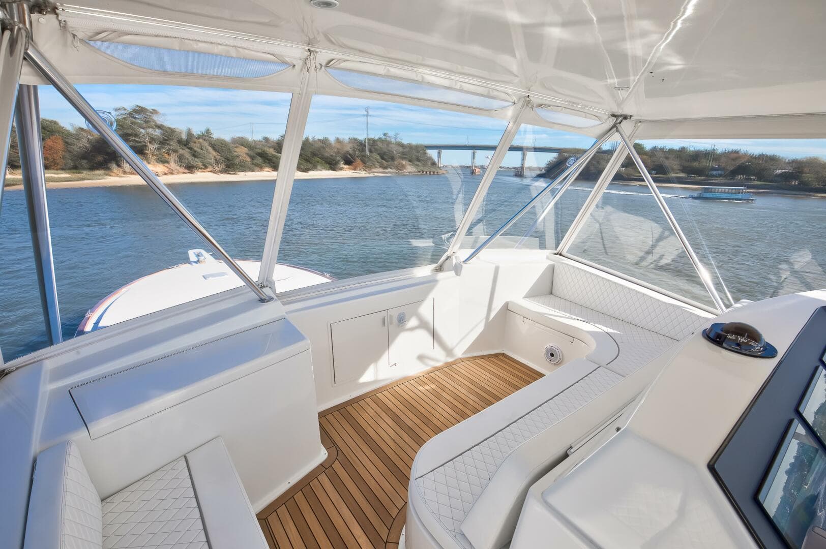 1998 Viking 58 Convertible — photo 7