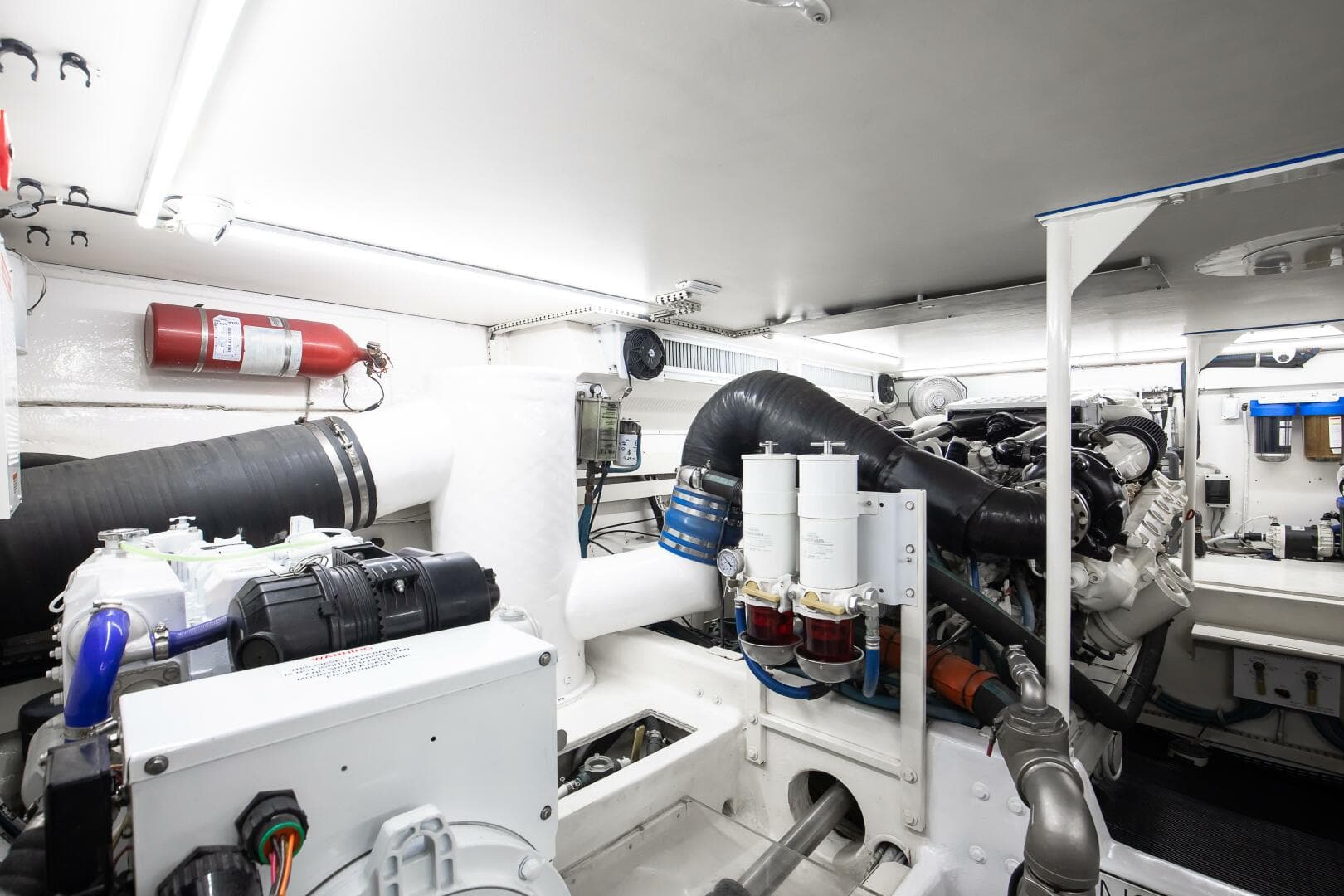 1998 Viking 58 Convertible — photo 40