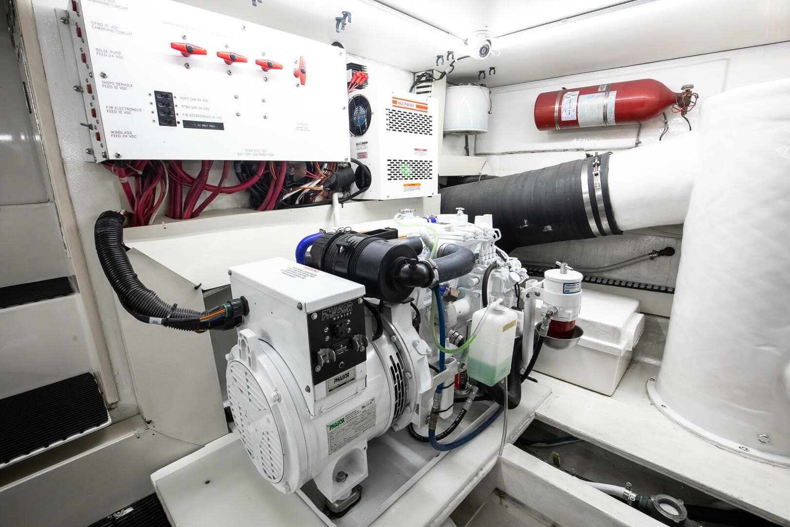 1998 Viking 58 Convertible — photo 38