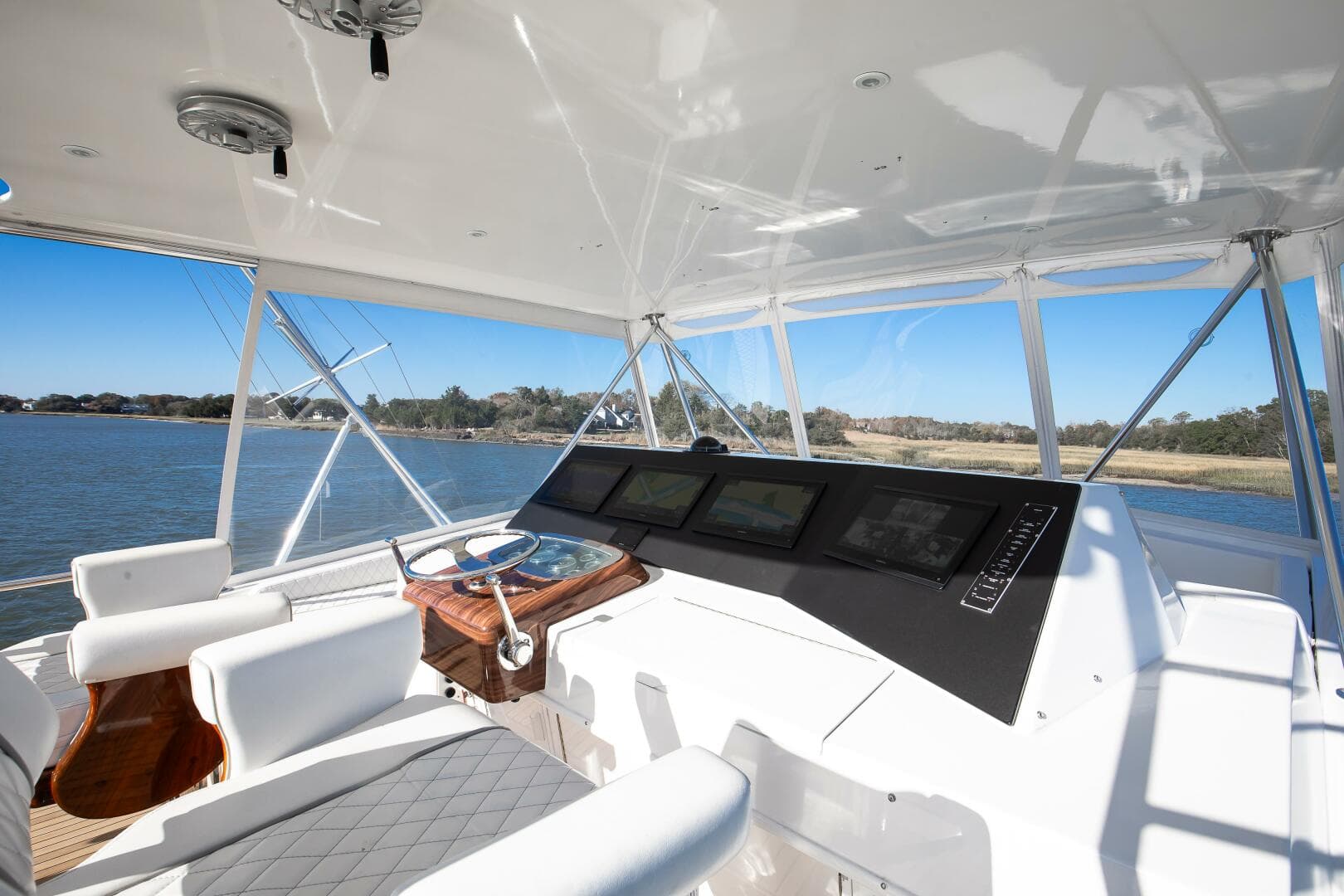 1998 Viking 58 Convertible — photo 6