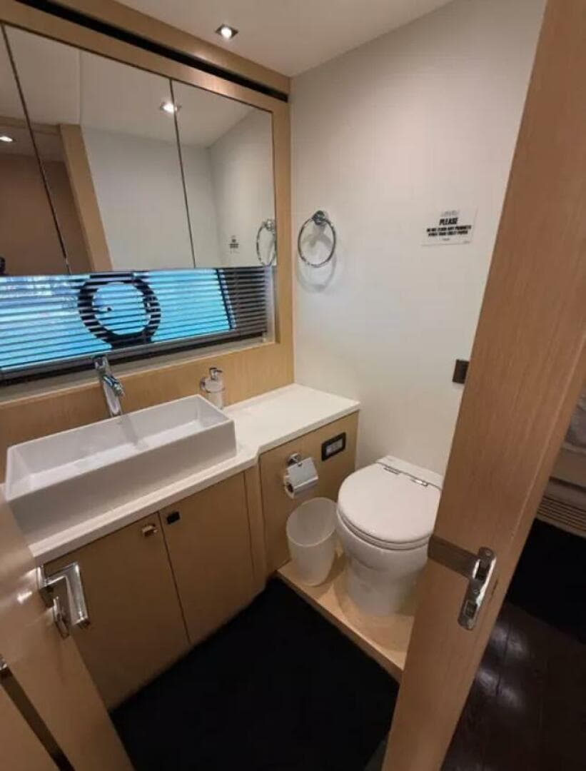 2017 Sunseeker Predator 68 — photo 25