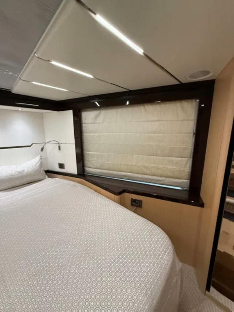 2017 Sunseeker Predator 68 — photo 19