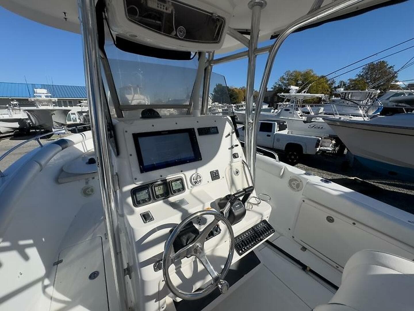 2006 Century 2901 — photo 5