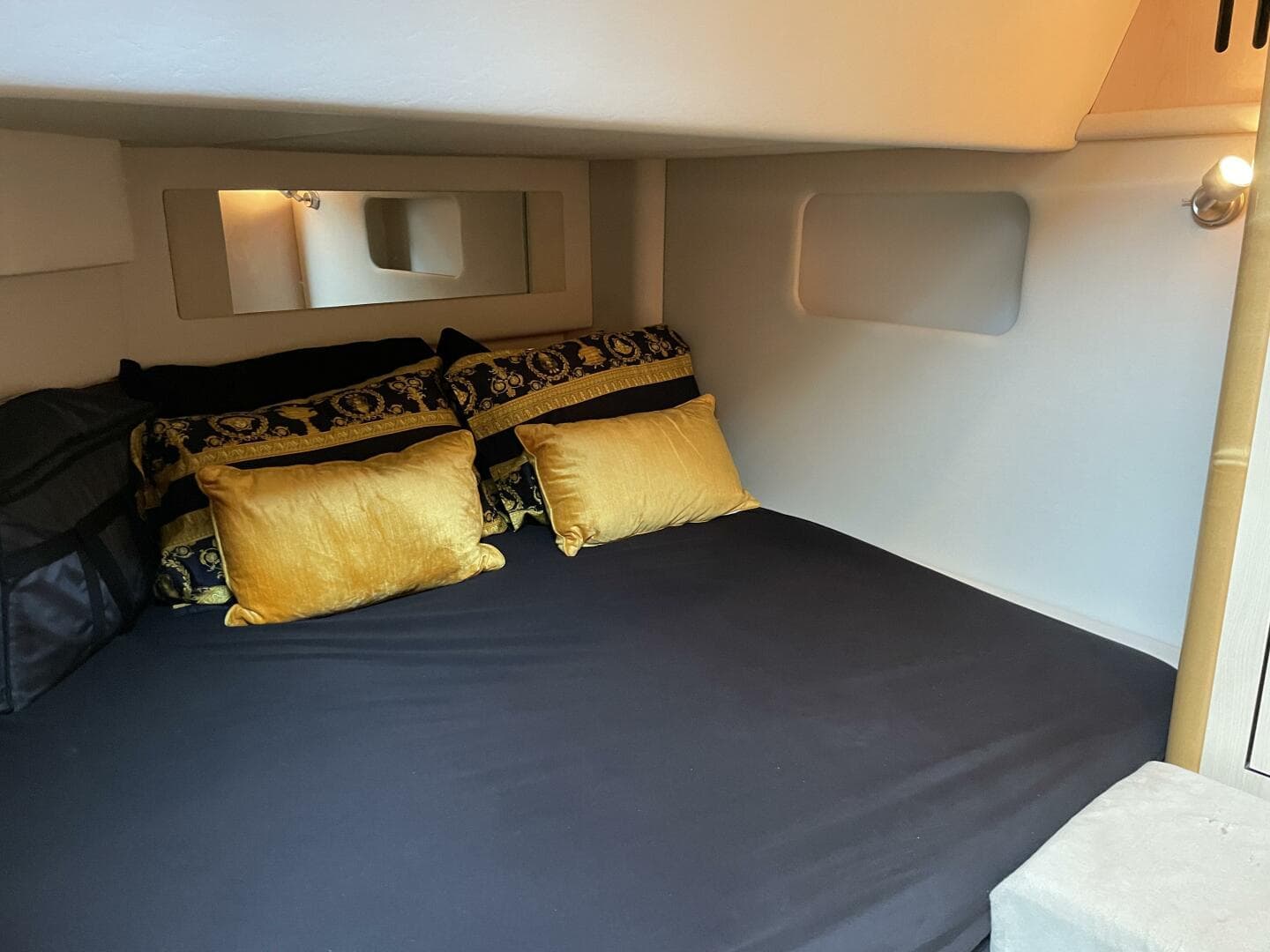 2004 Sea Ray 42 Sedan Bridge — photo 18