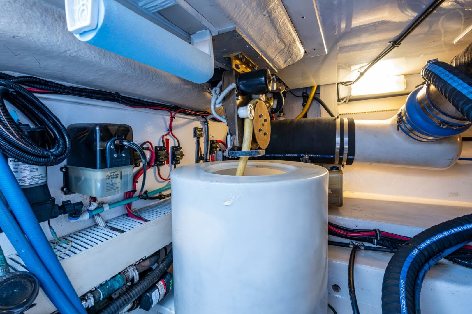 2004 Egg Harbor 43 Sport Fisherman — photo 18