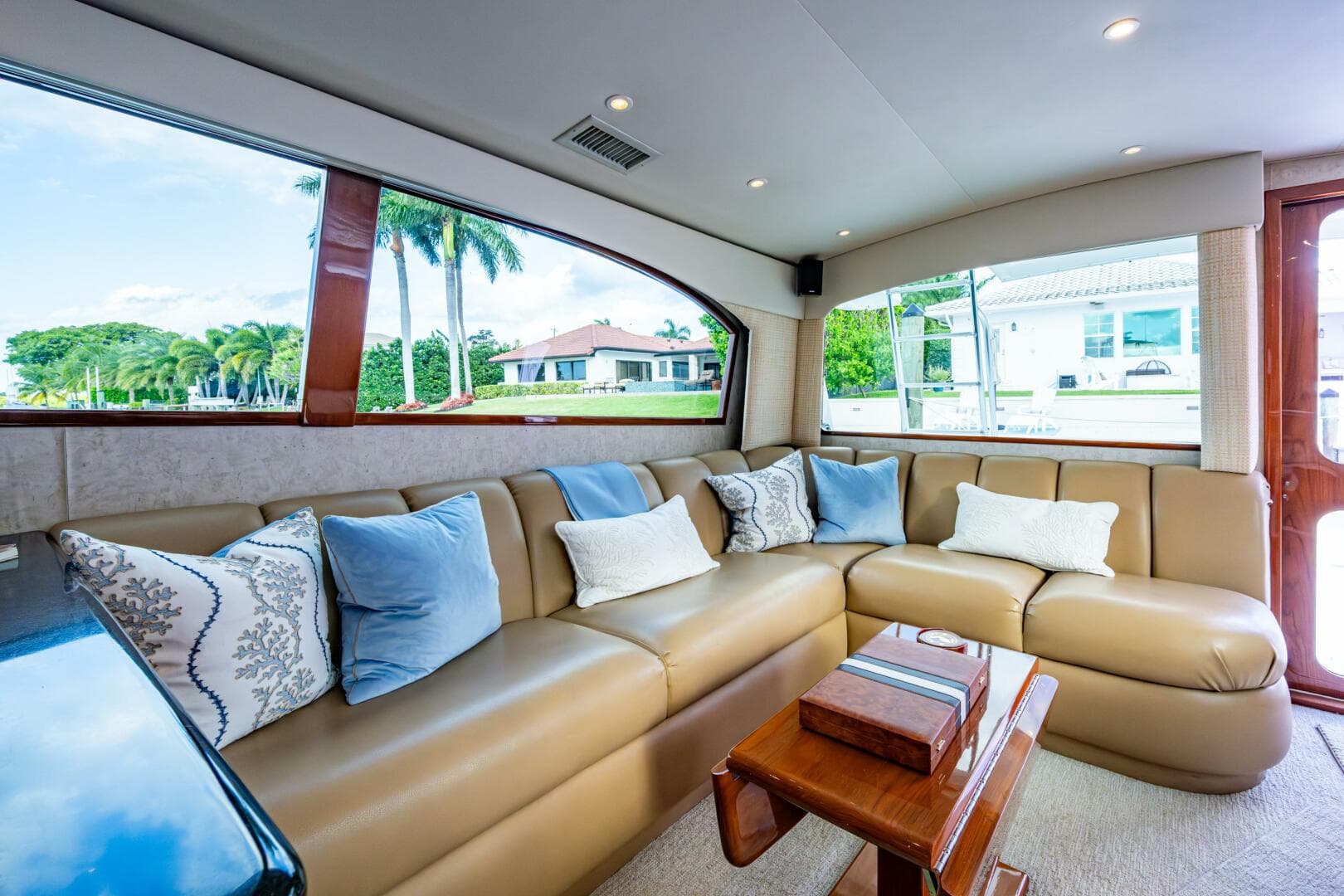 2004 Egg Harbor 43 Sport Fisherman — photo 20