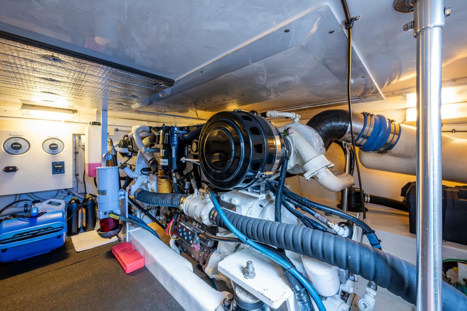 2004 Egg Harbor 43 Sport Fisherman — photo 17