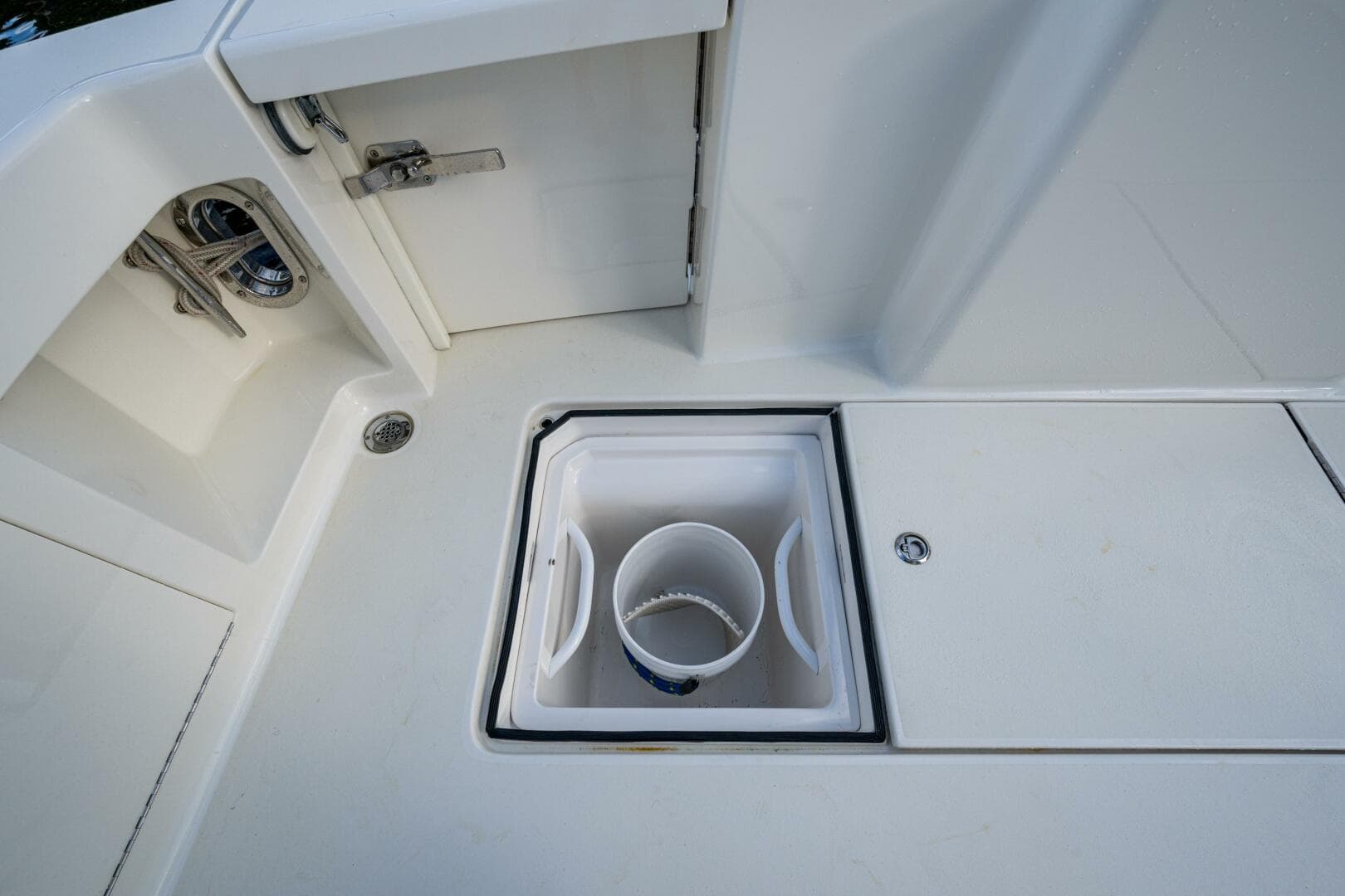 2004 Egg Harbor 43 Sport Fisherman — photo 13