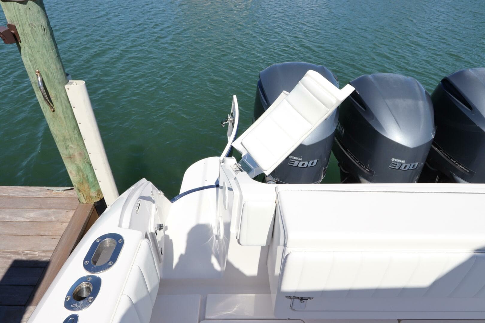 2012 Intrepid 430 Sport Yacht — photo 18