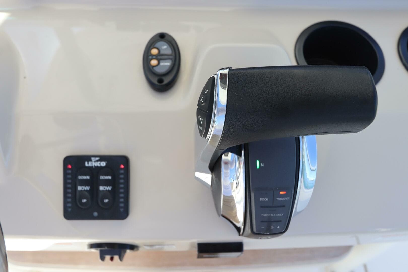 2019 Boston Whaler 210 Montauk — photo 20