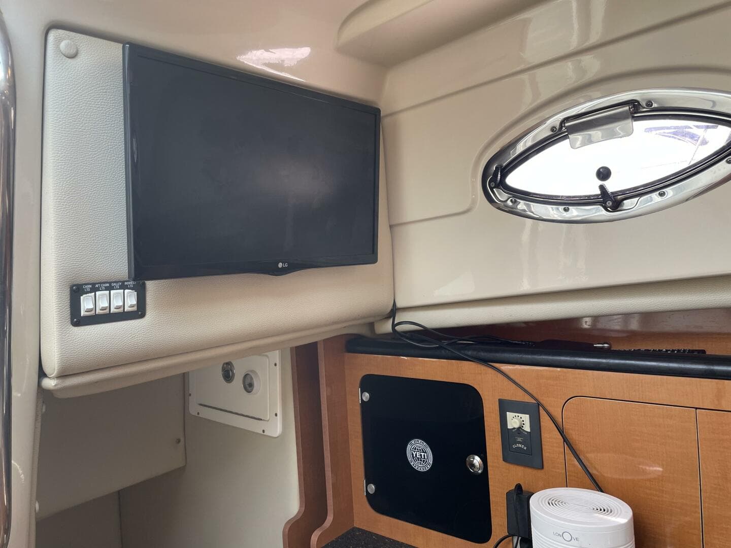 2013 Robalo R305 Walkaround — photo 11