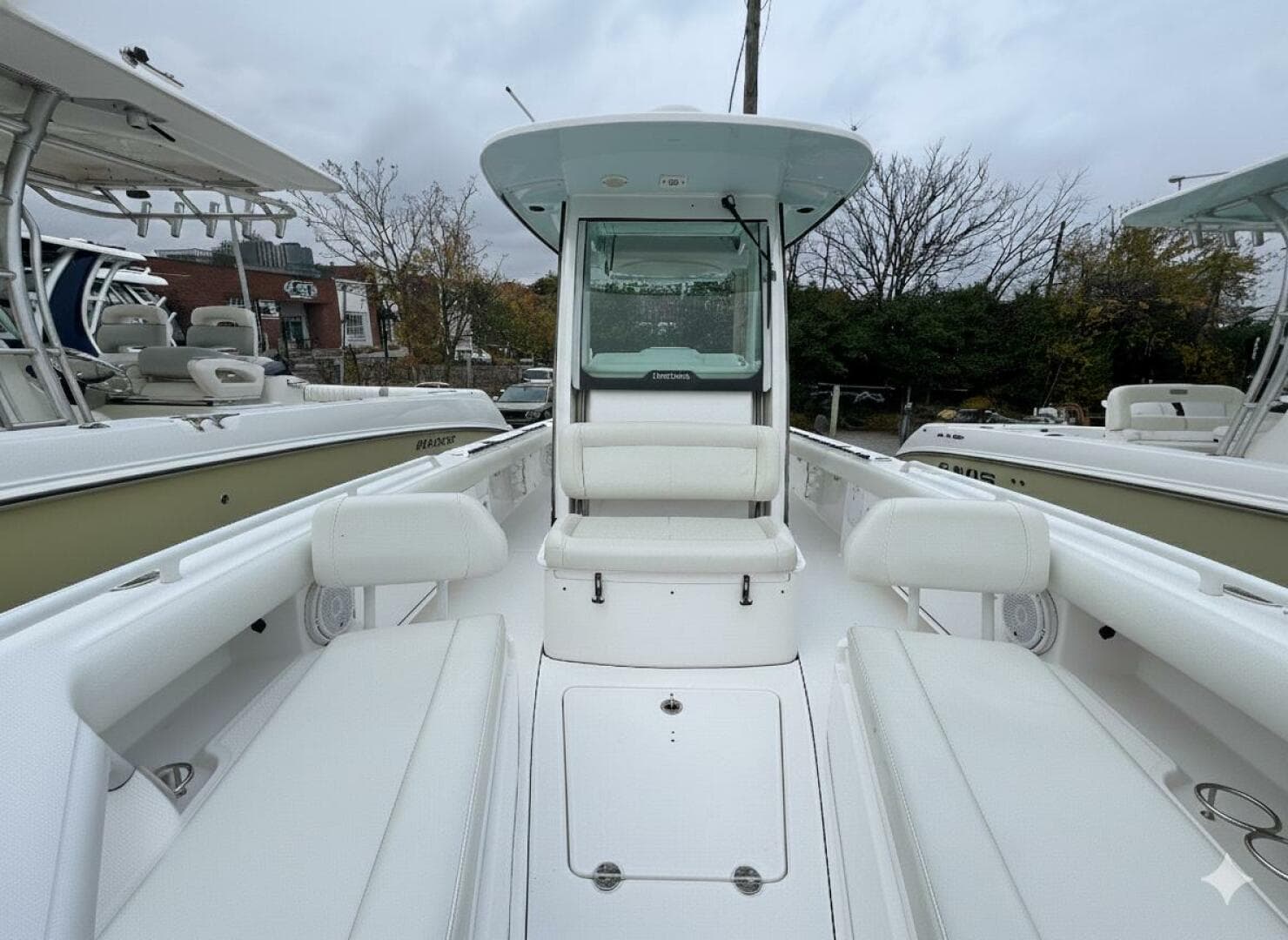 2019 Everglades 273 CC — photo 16