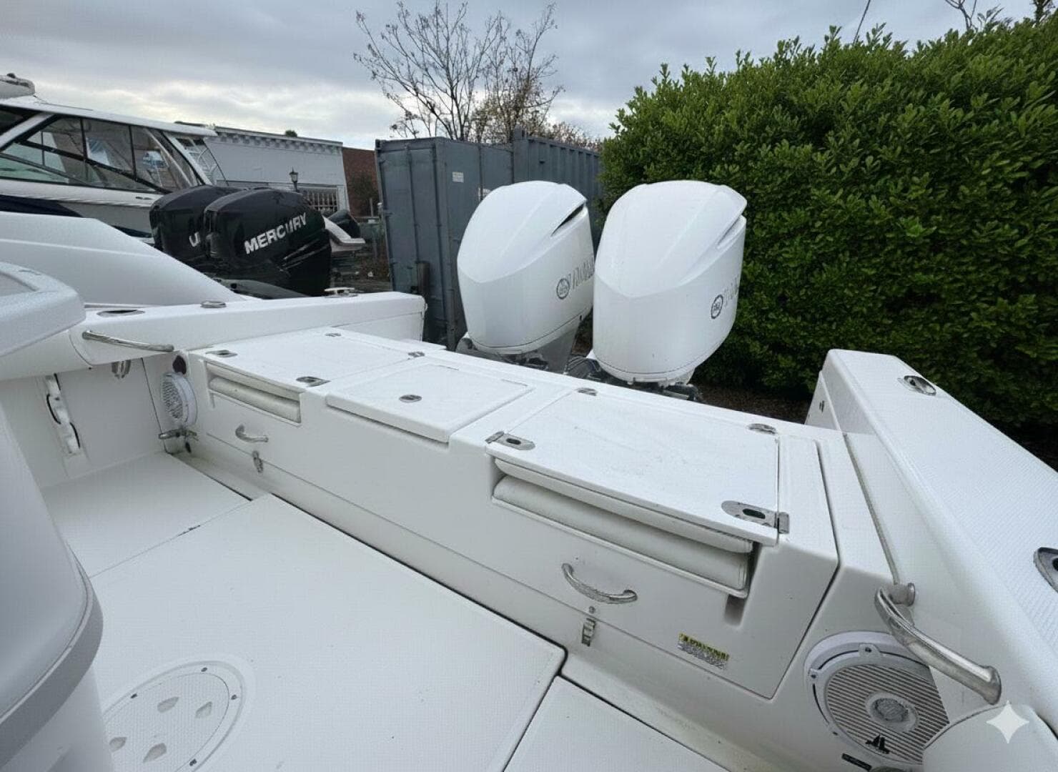 2019 Everglades 273 CC — photo 5