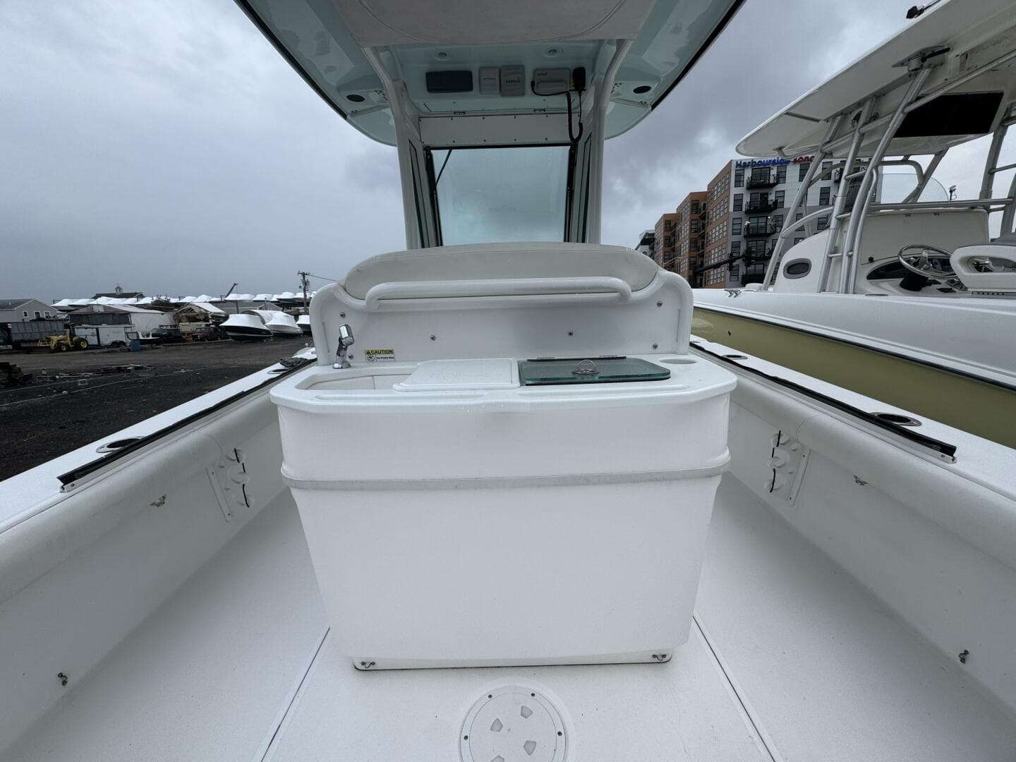 2019 Everglades 273 CC — photo 8