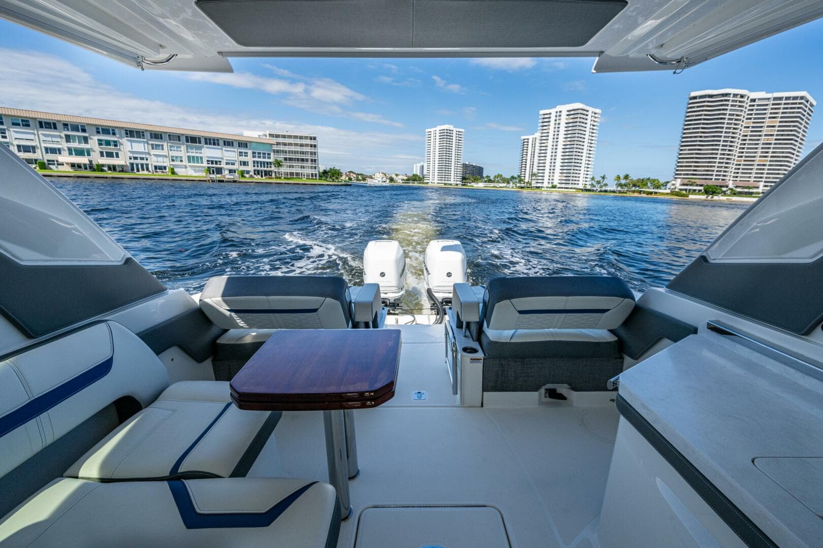 2021 Tiara Yachts 34 LX — photo 14