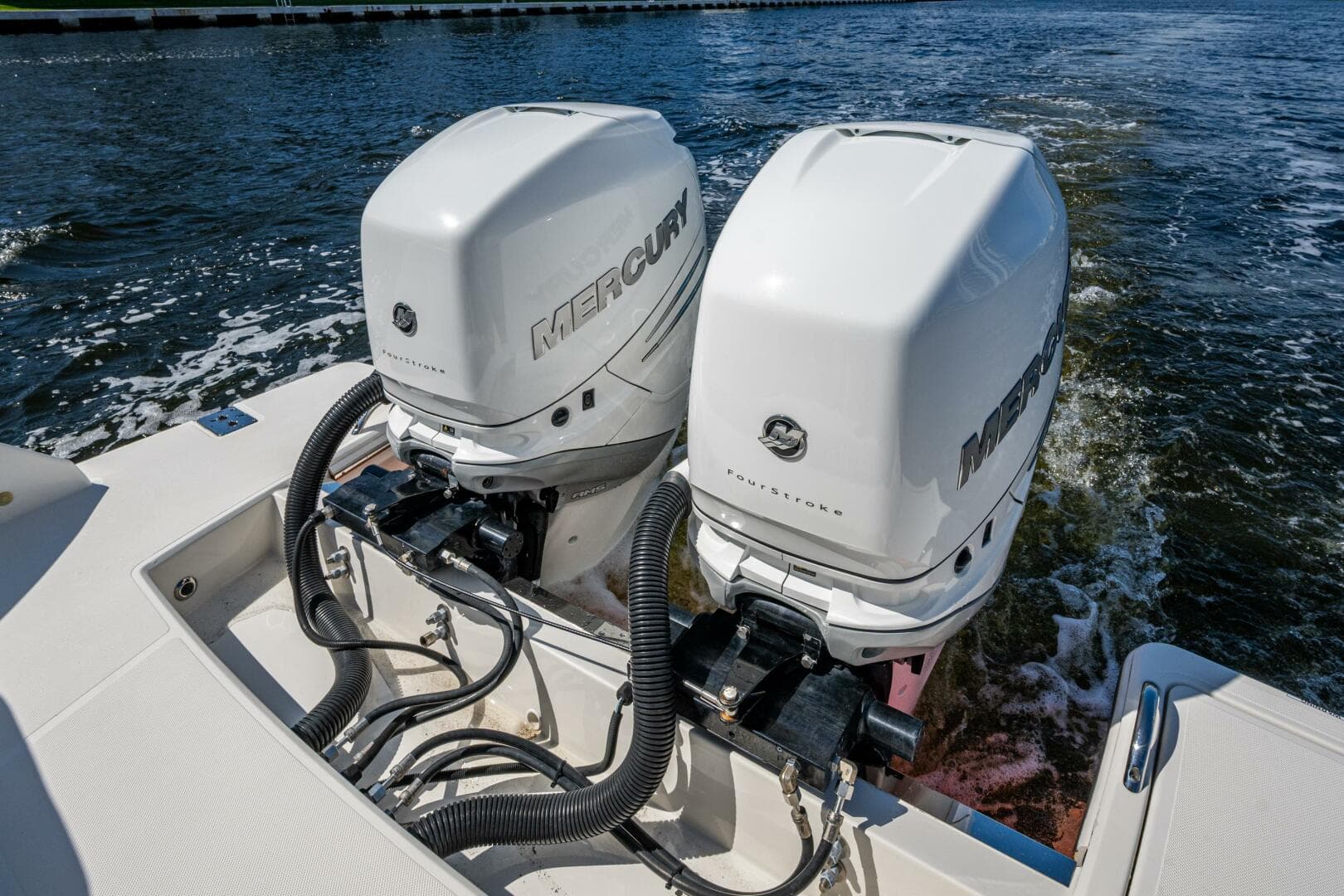 2021 Tiara Yachts 34 LX — photo 19