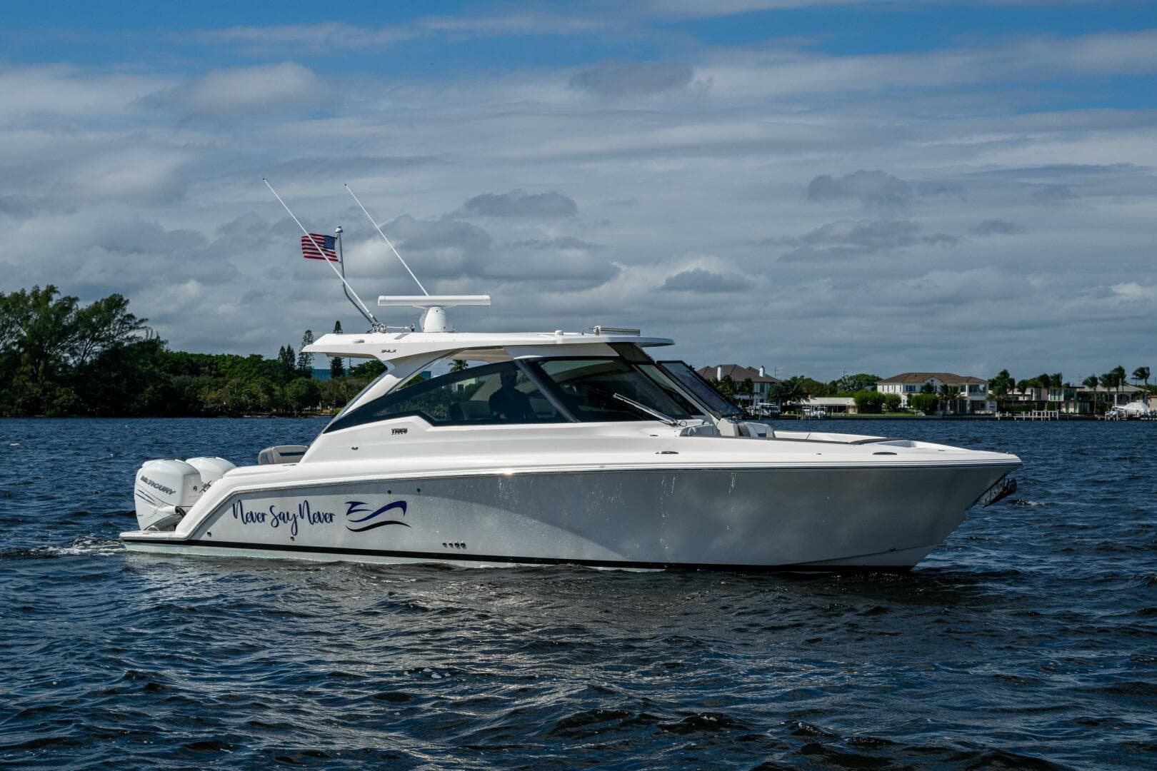 2021 Tiara Yachts 34 LX — photo 3