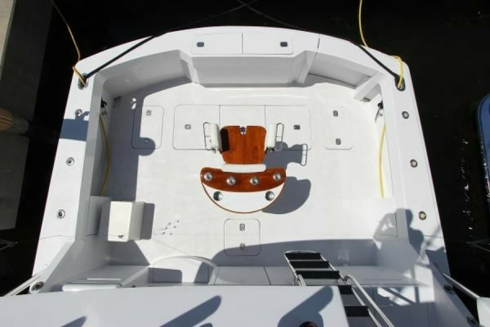 2004 Hatteras 60 Convertible — photo 15