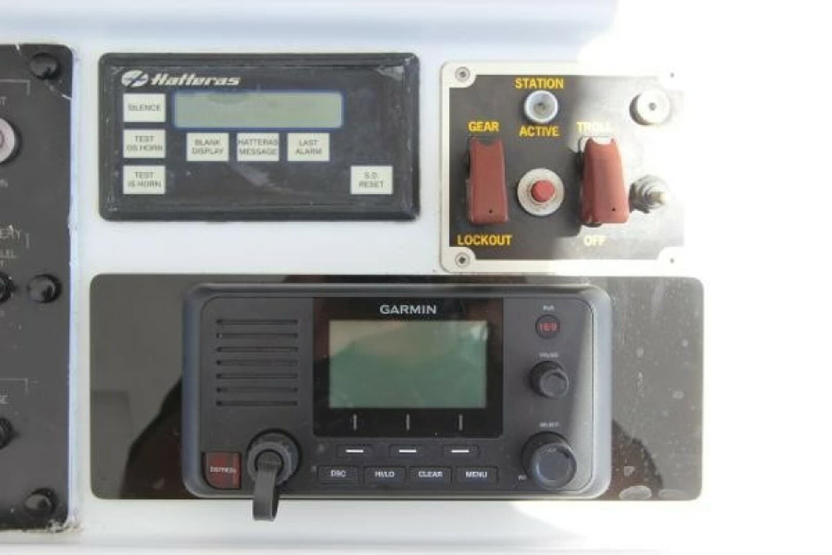 2004 Hatteras 60 Convertible — photo 45