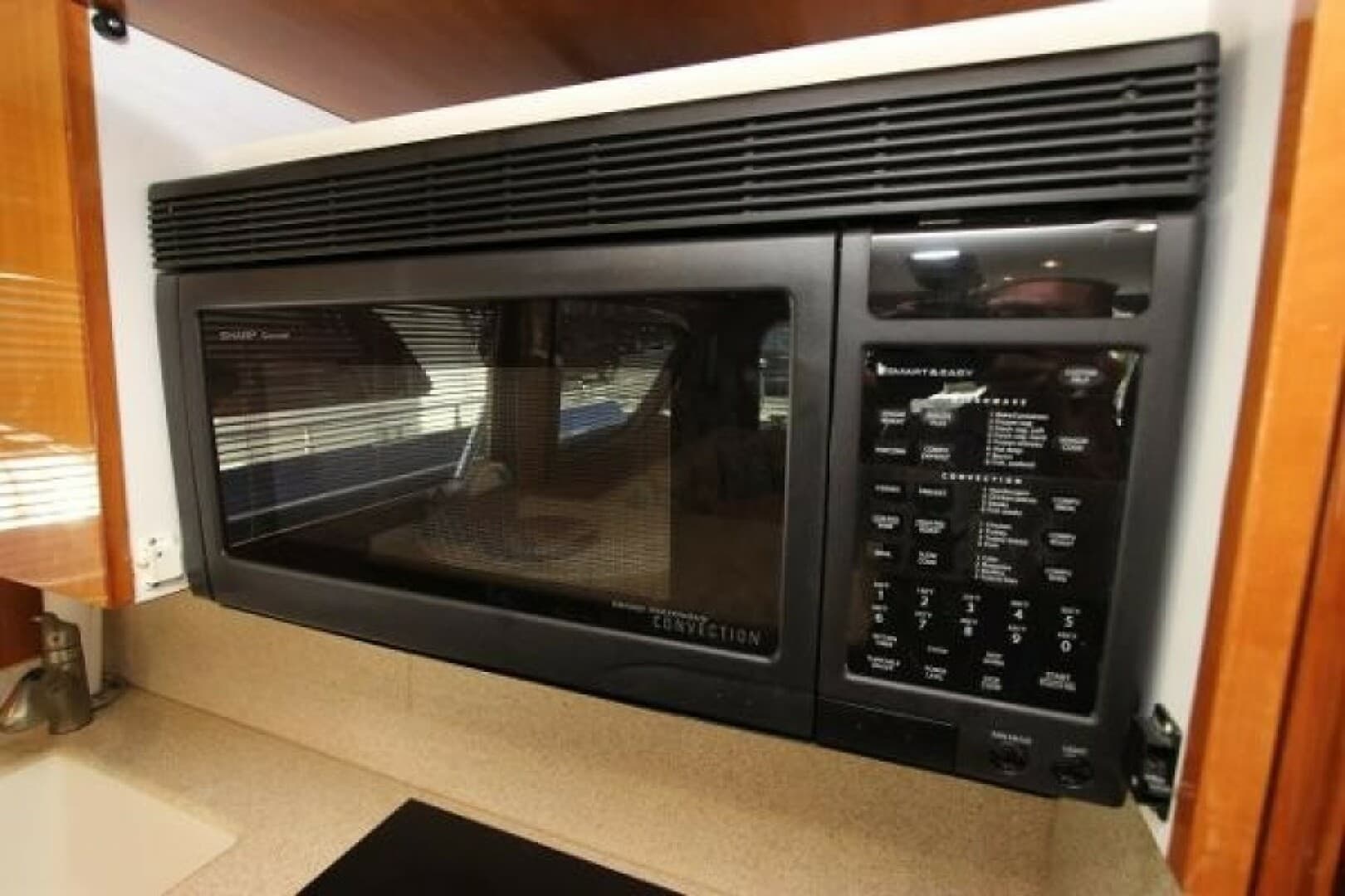 2004 Hatteras 60 Convertible — photo 60