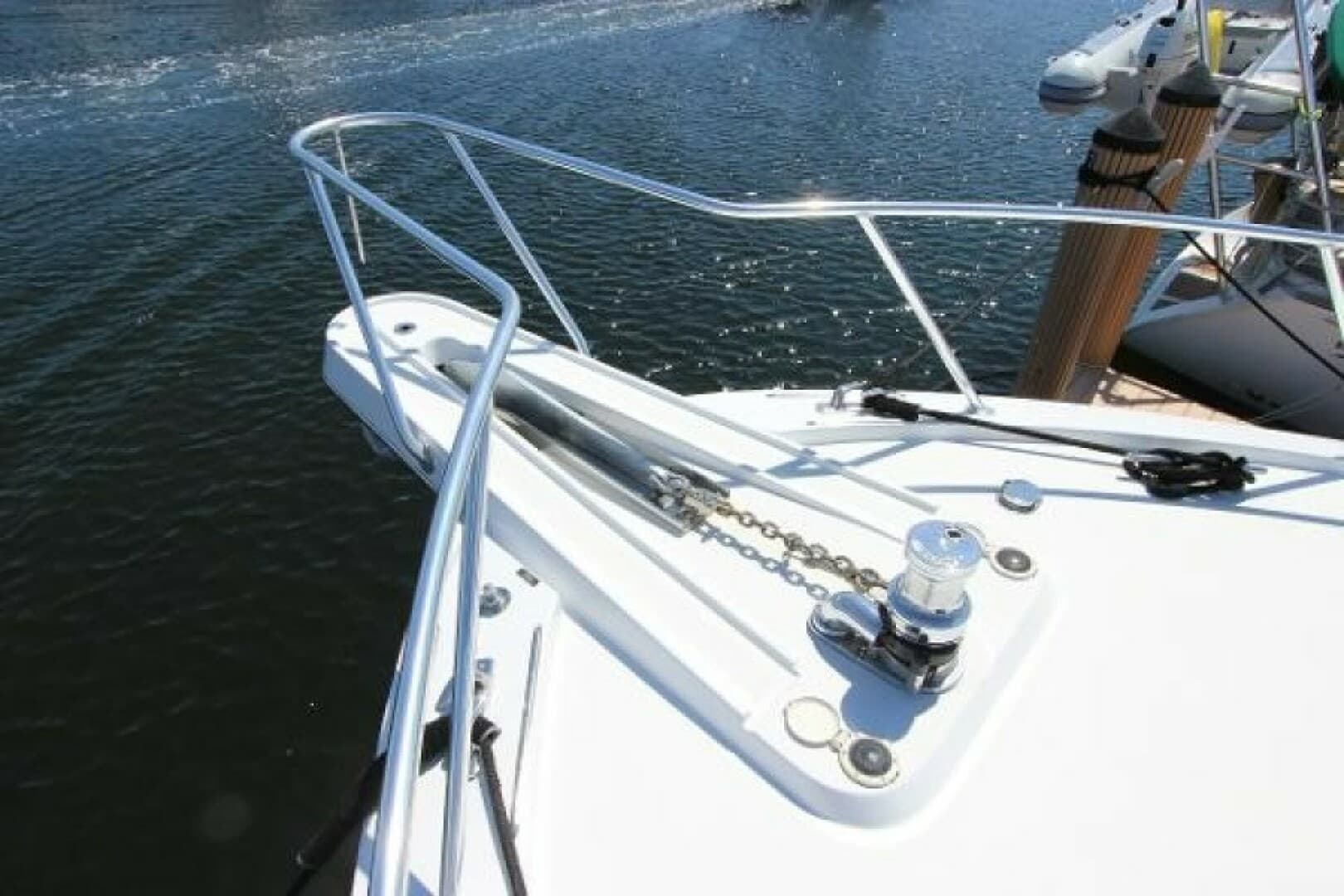2004 Hatteras 60 Convertible — photo 12