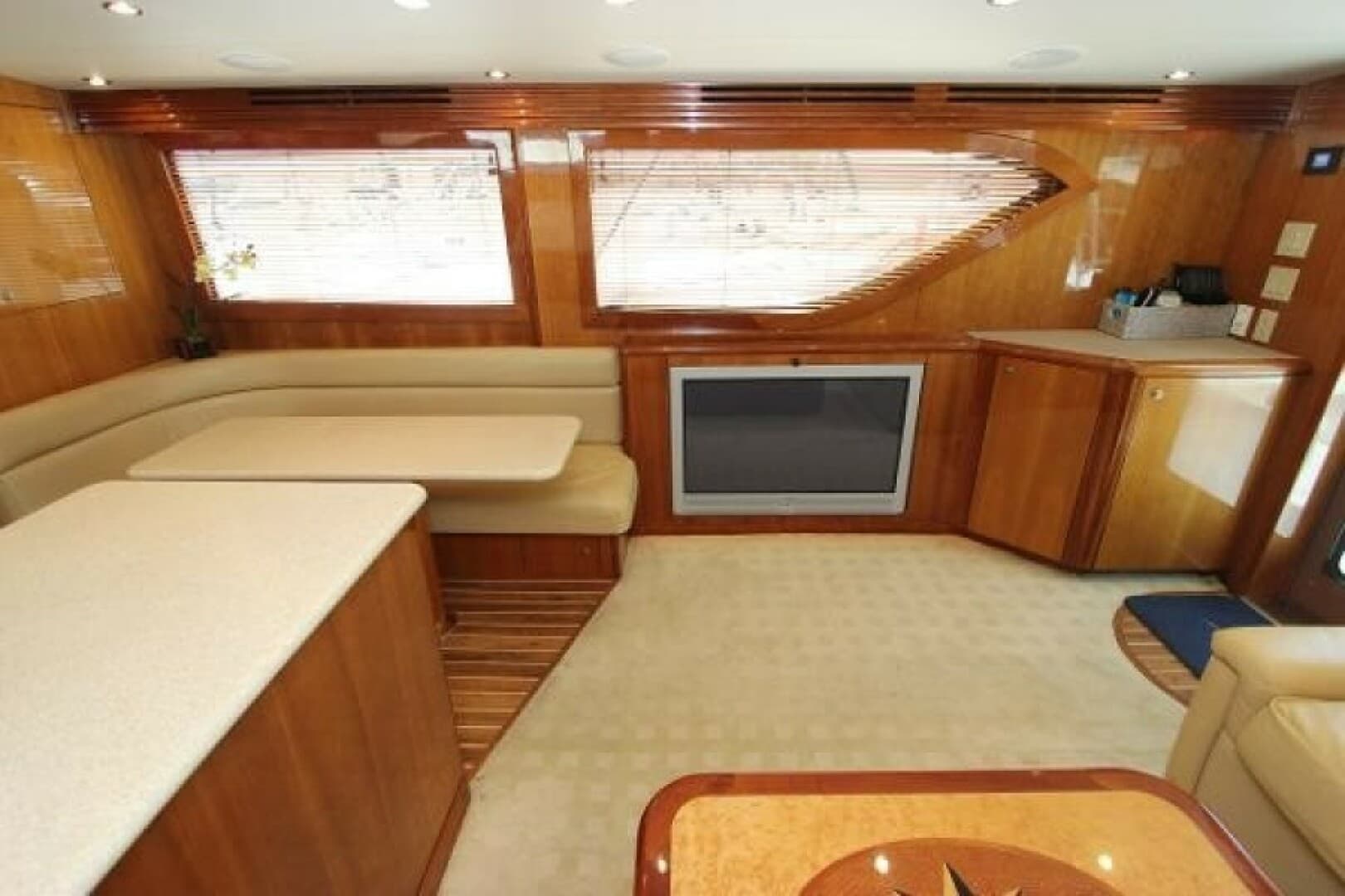 2004 Hatteras 60 Convertible — photo 52
