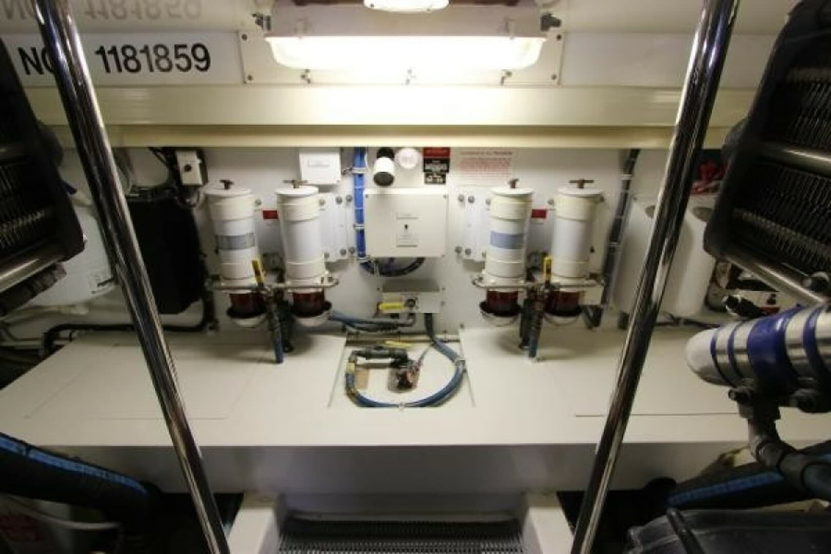 2004 Hatteras 60 Convertible — photo 27