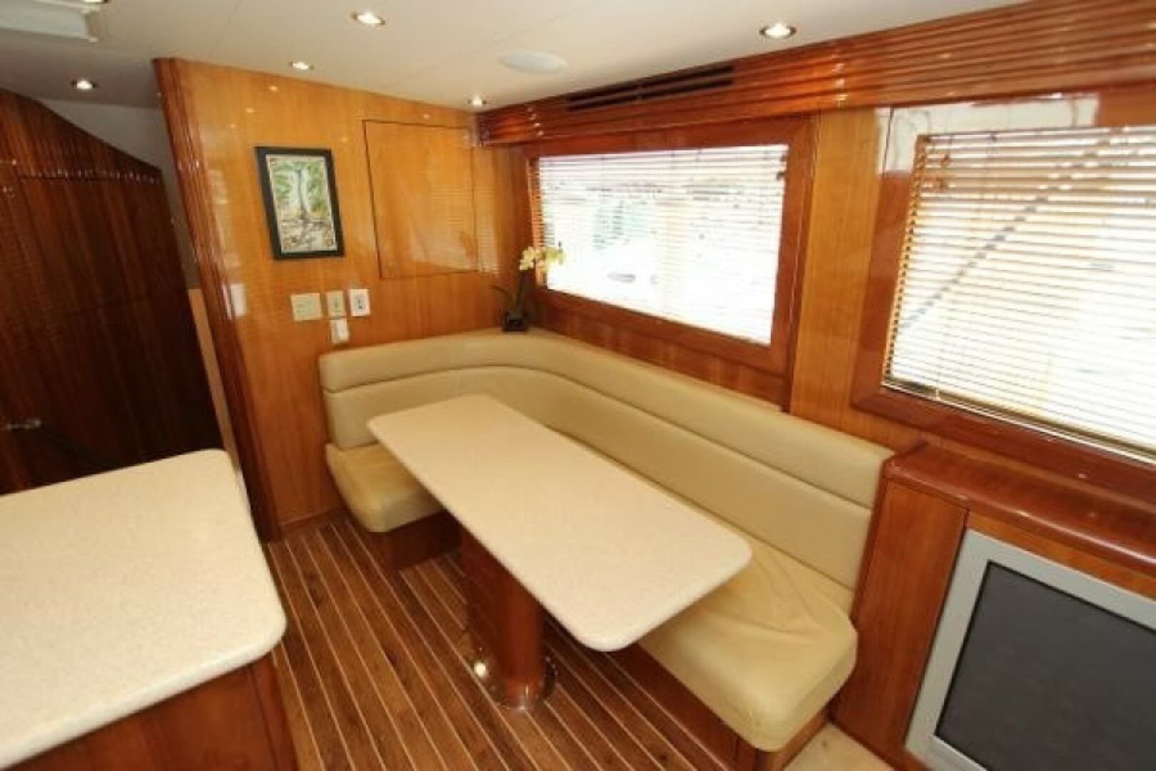 2004 Hatteras 60 Convertible — photo 54