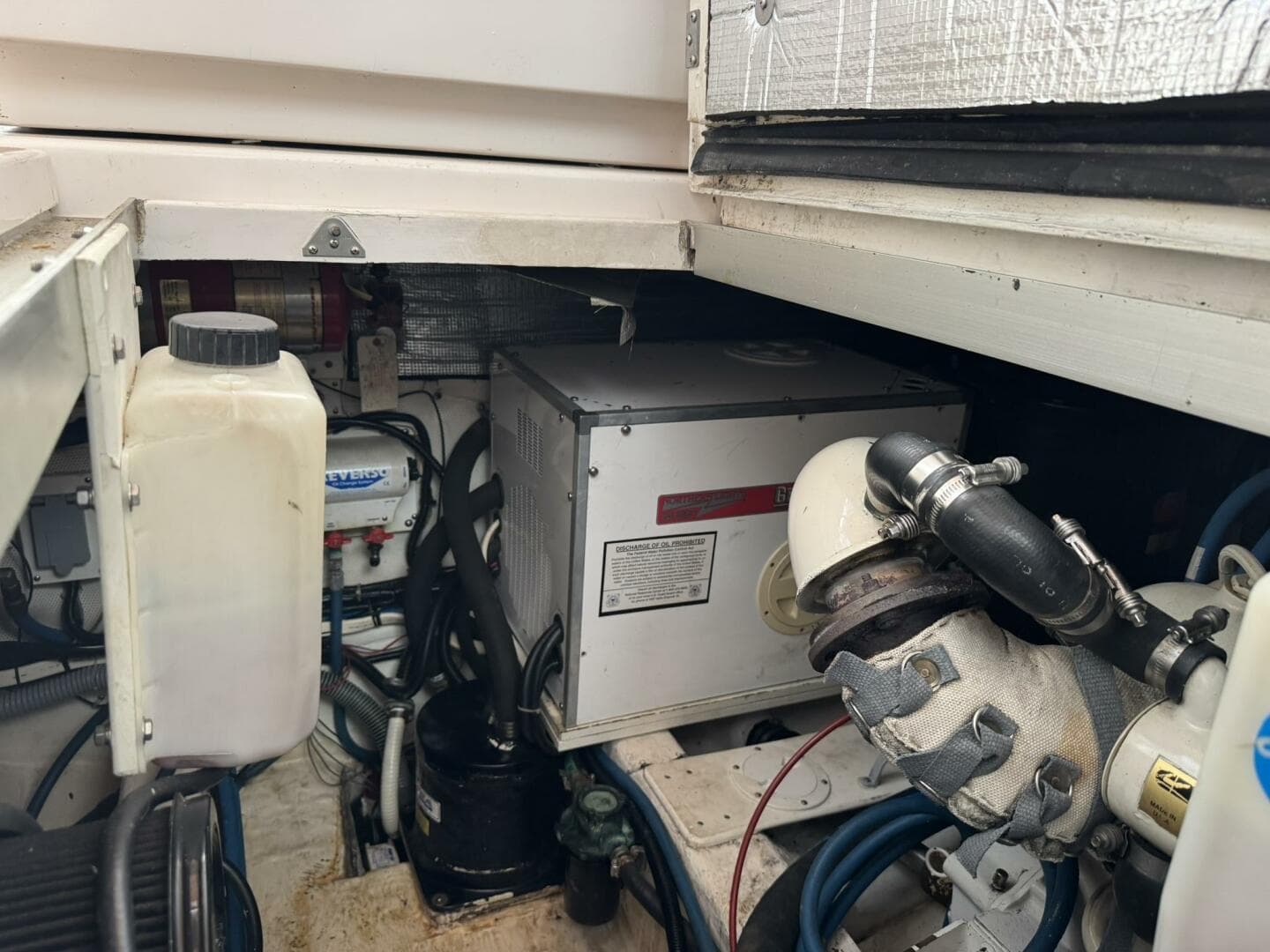 2001 Legacy Yachts Express — photo 51