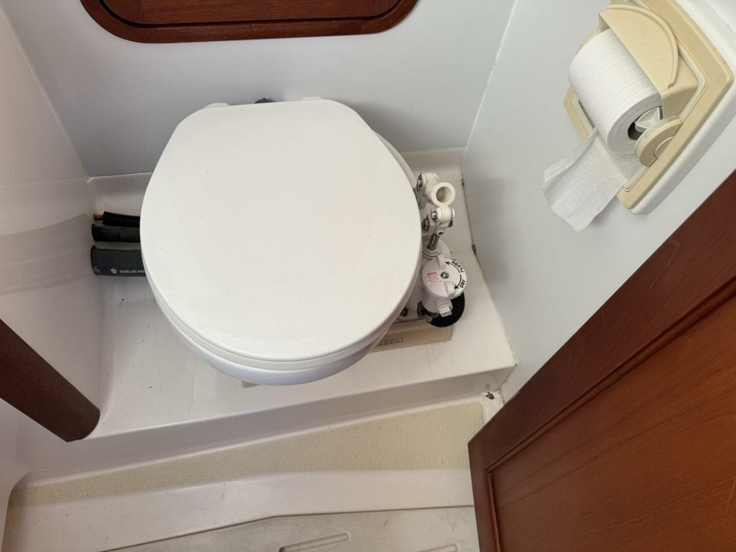 2001 Legacy Yachts Express — photo 36