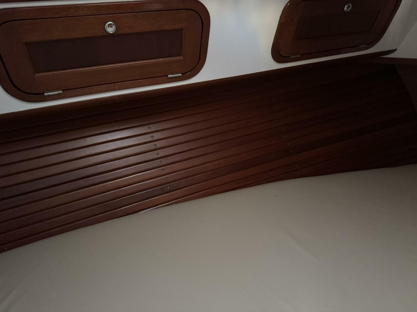 2001 Legacy Yachts Express — photo 32