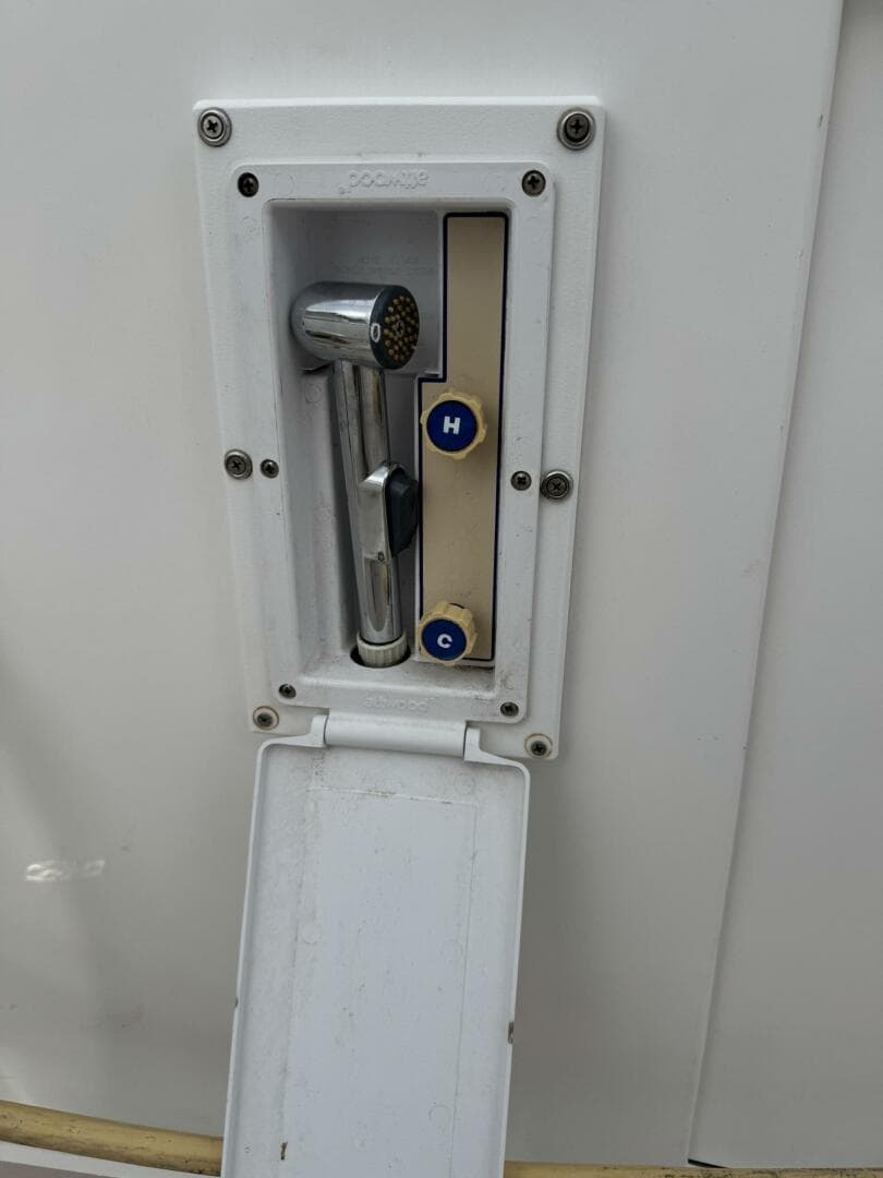 2001 Legacy Yachts Express — photo 9