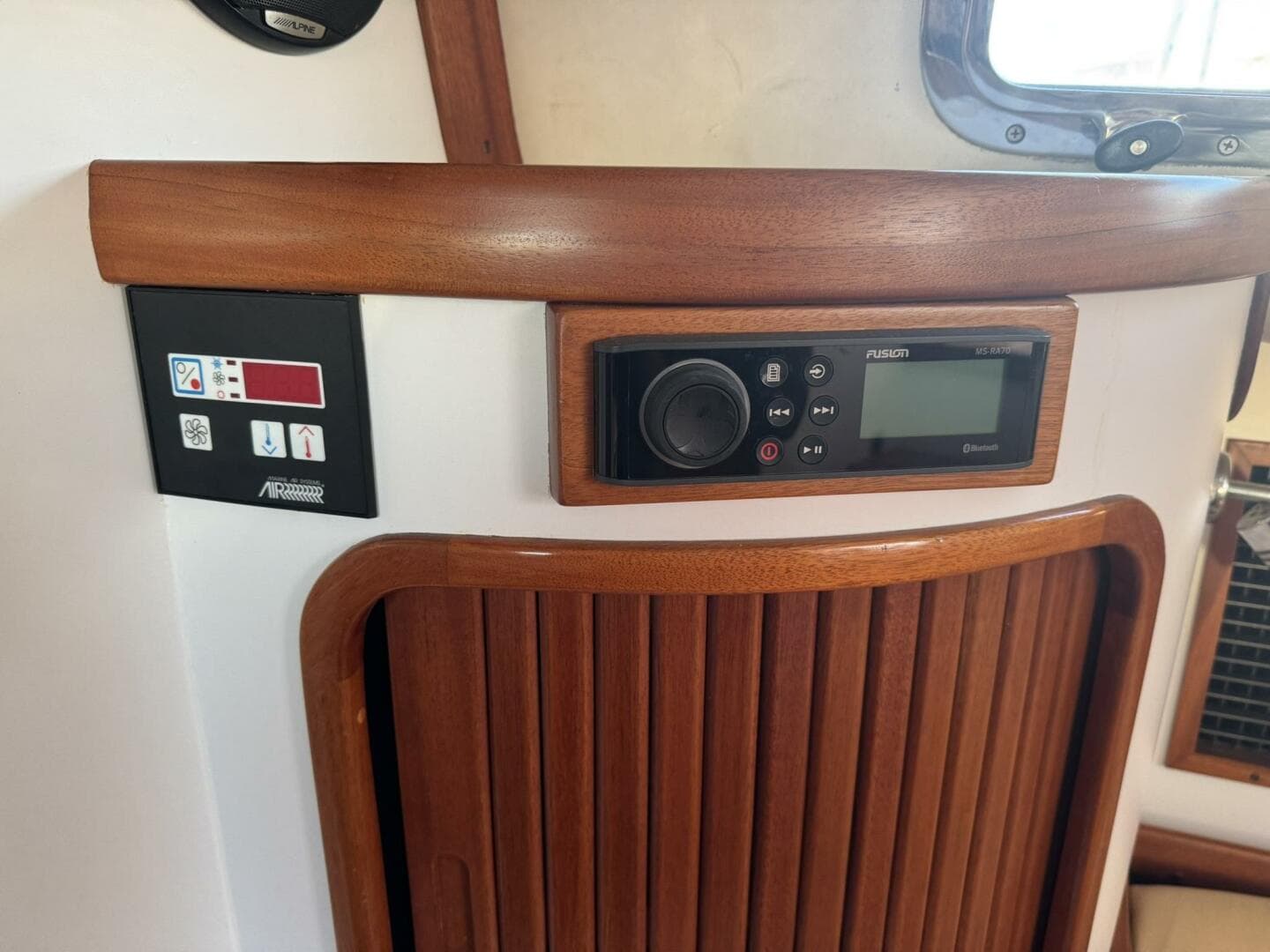 2001 Legacy Yachts Express — photo 25