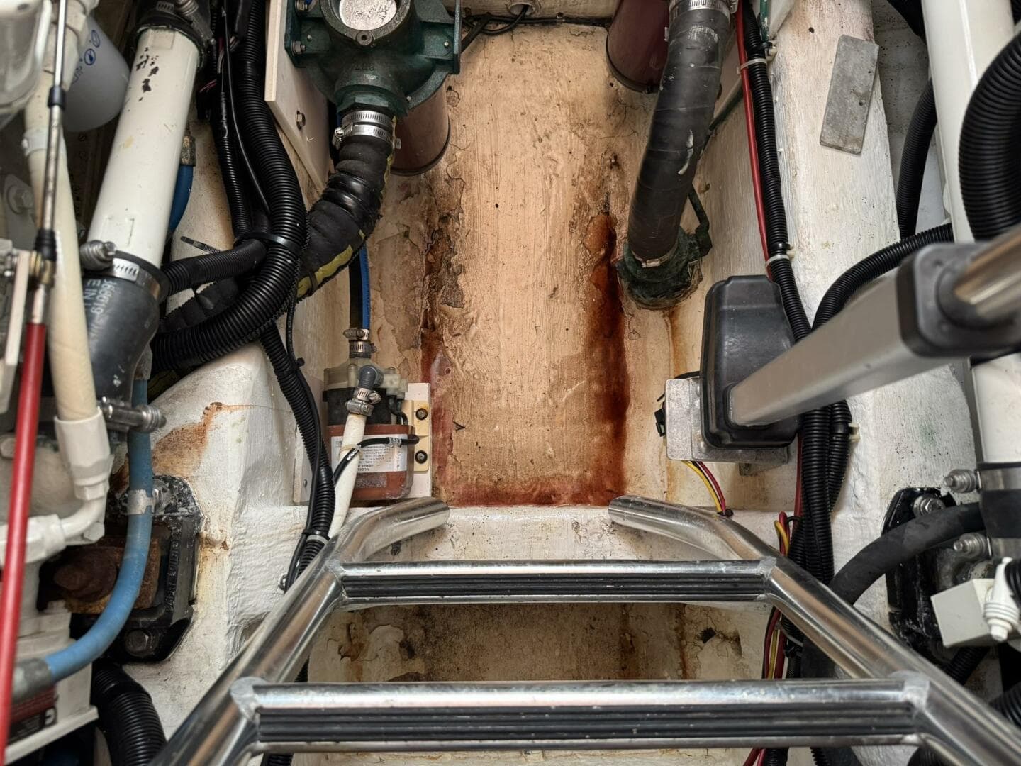 2001 Legacy Yachts Express — photo 49