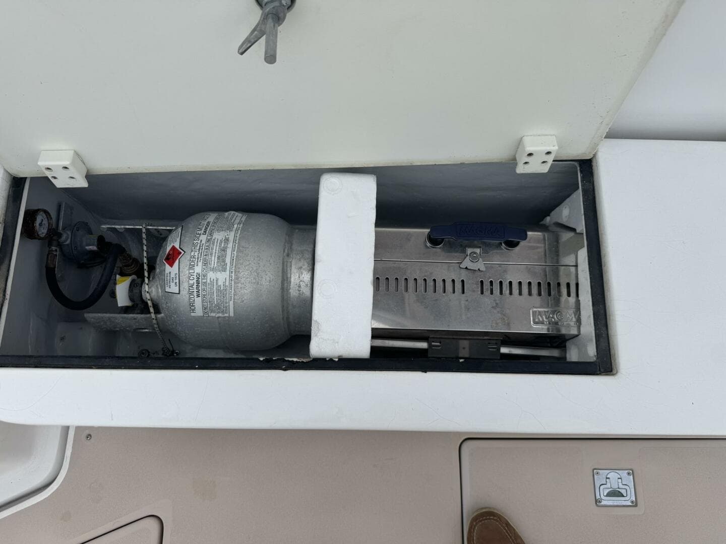 2001 Legacy Yachts Express — photo 12