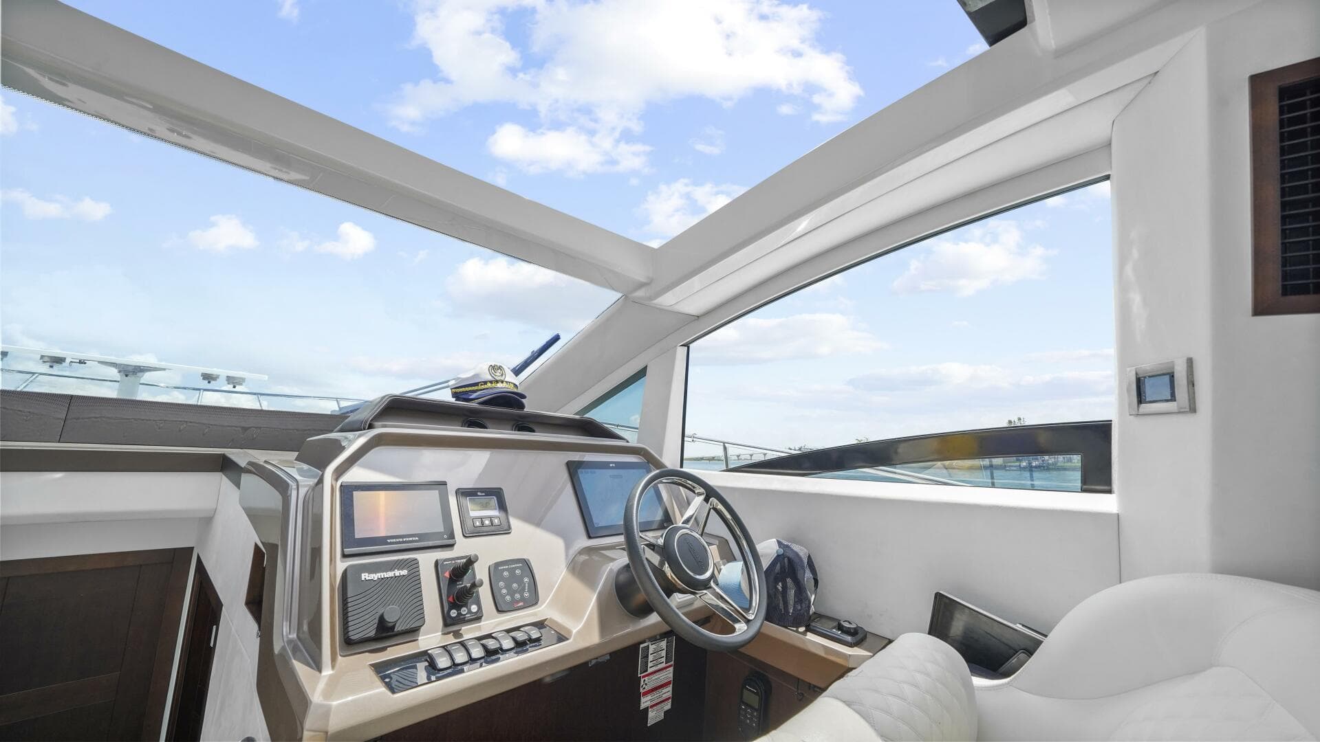 2022 Galeon 470 Sky — photo 8