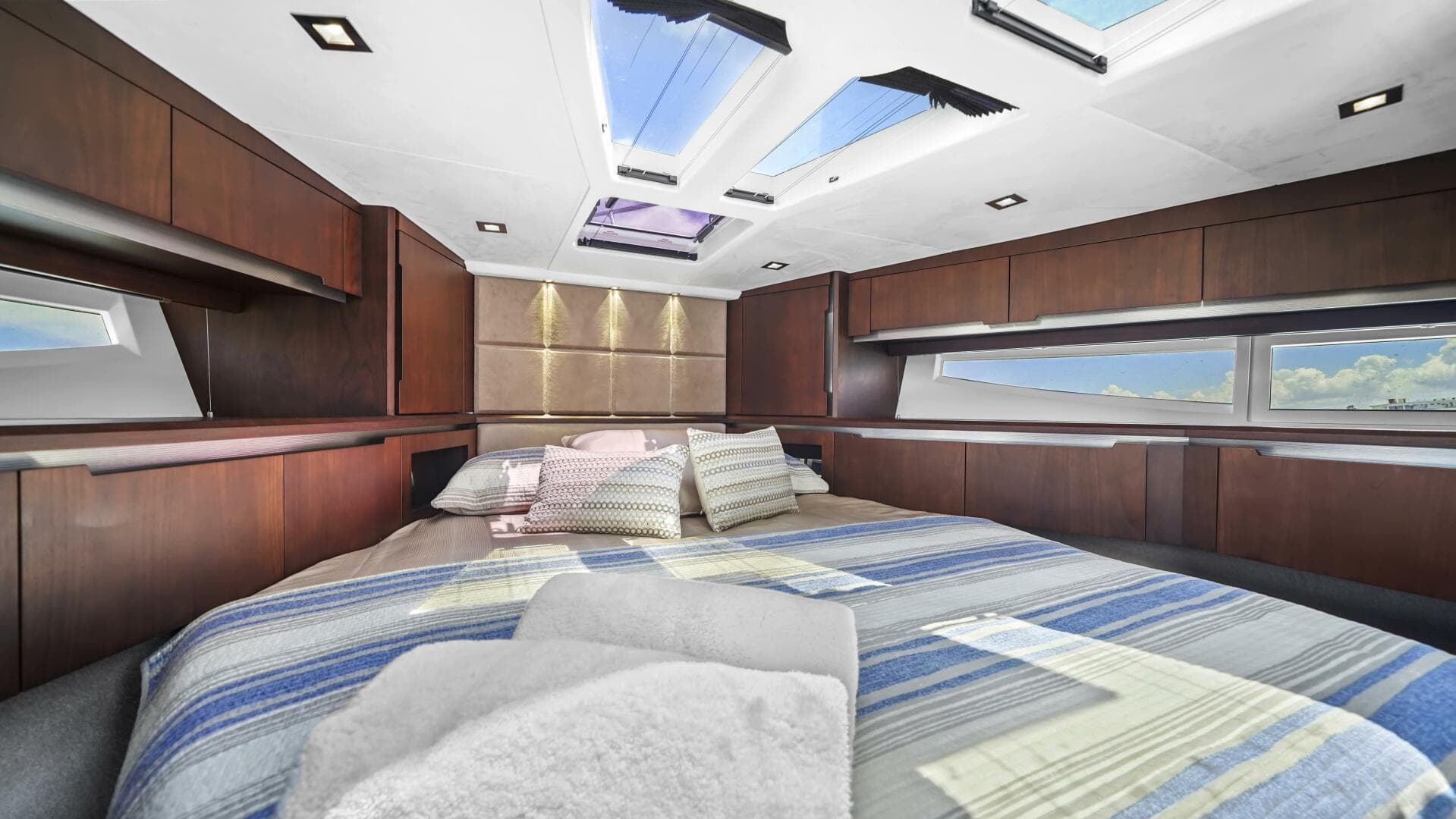 2022 Galeon 470 Sky — photo 2