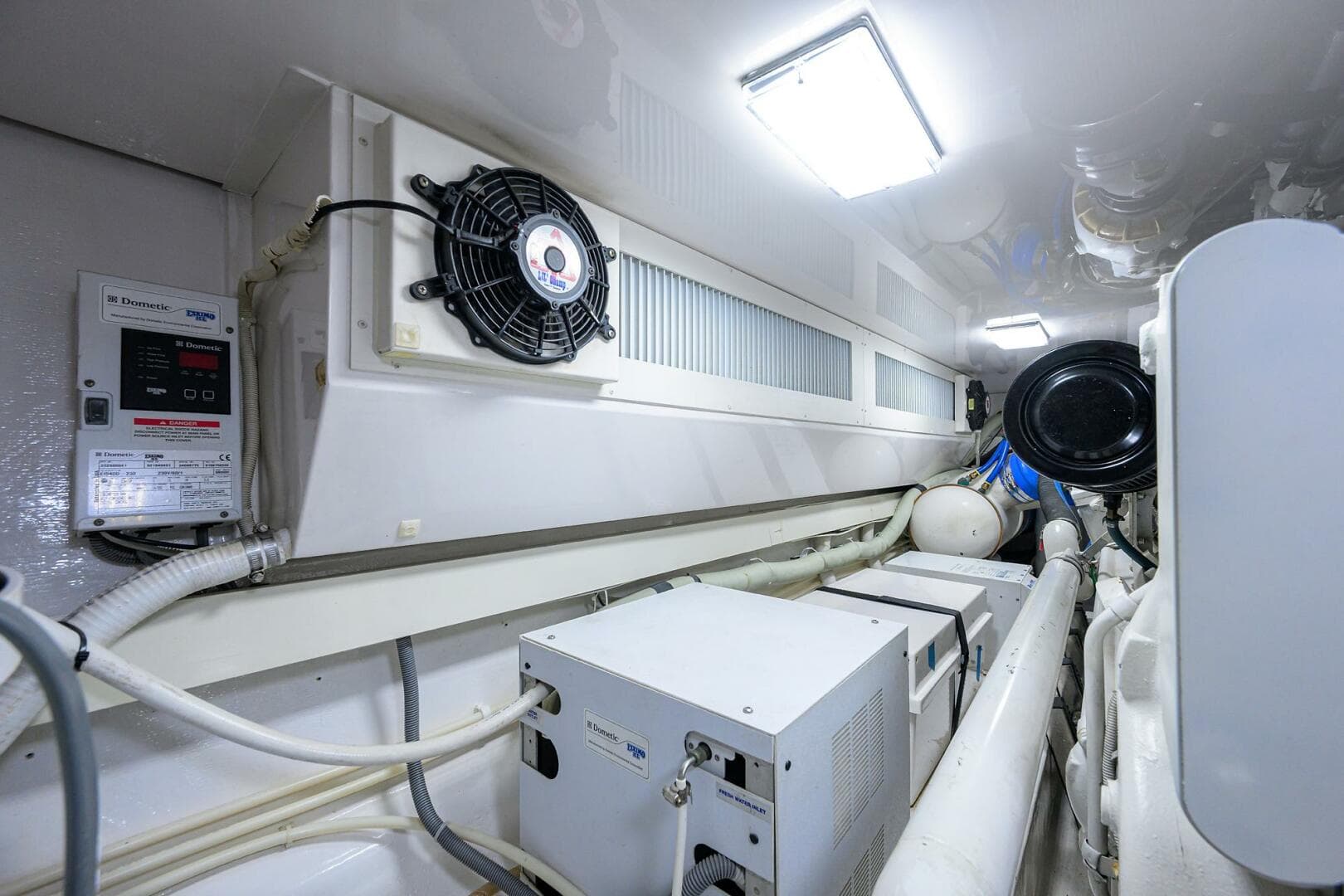 2004 Viking 56 Convertible — photo 75